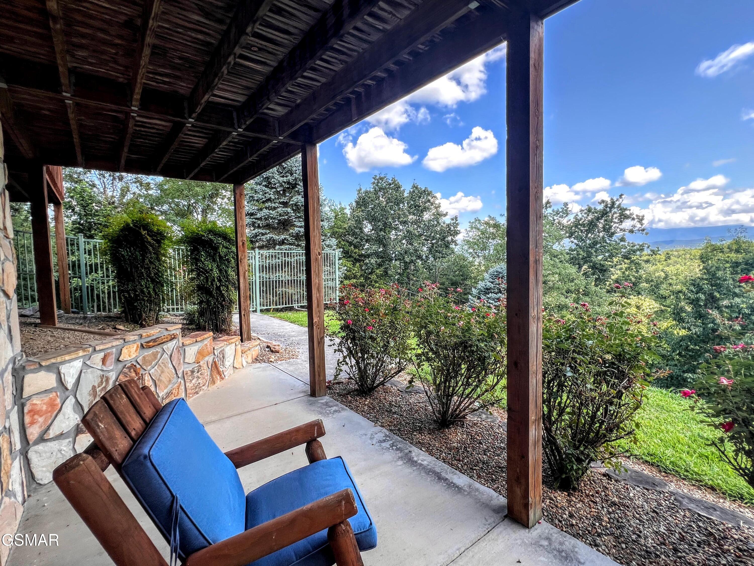 1902 Bluff Ridge Road Sevierville TN 37876