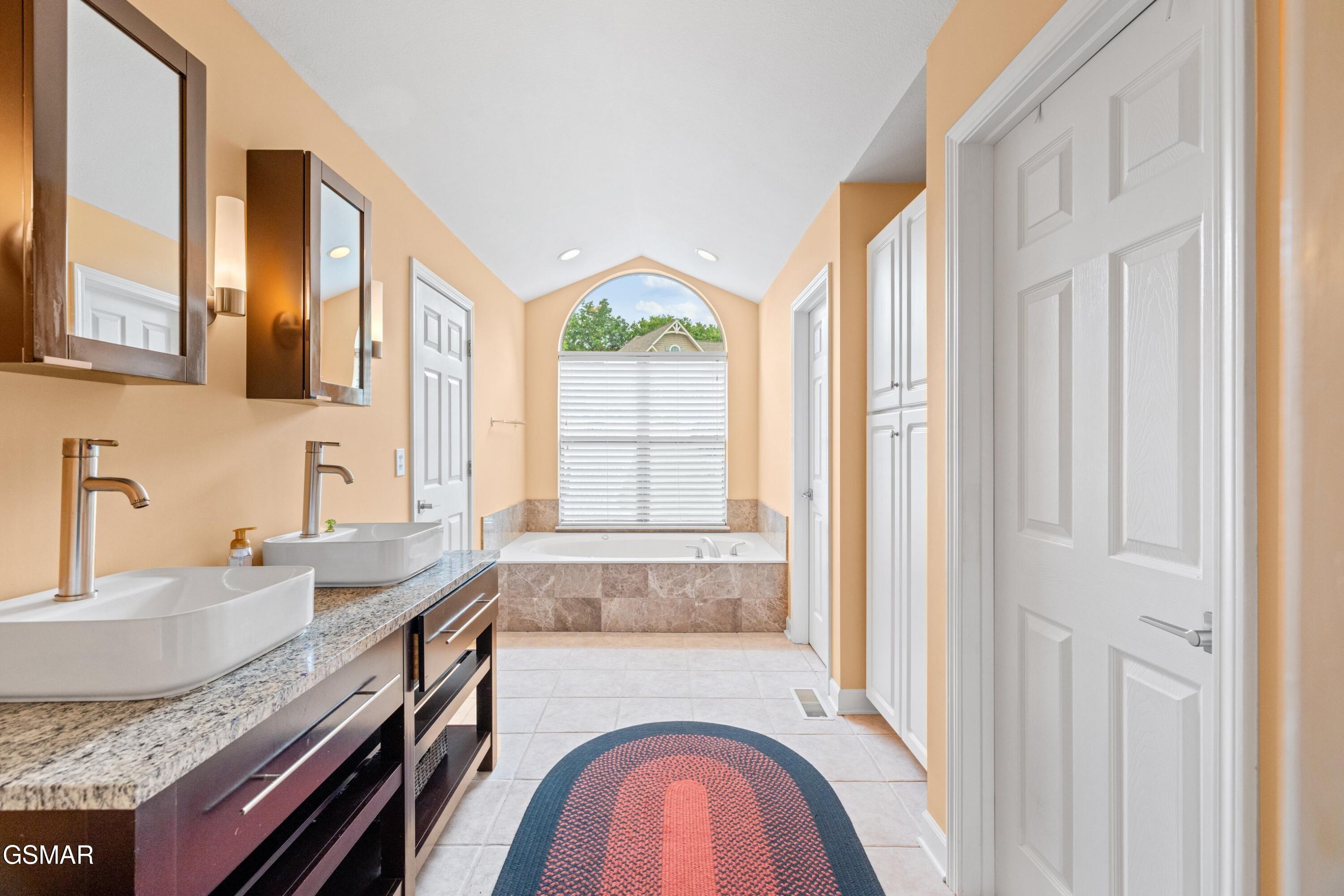 117 Tahlequah Lane Loudon TN 37774