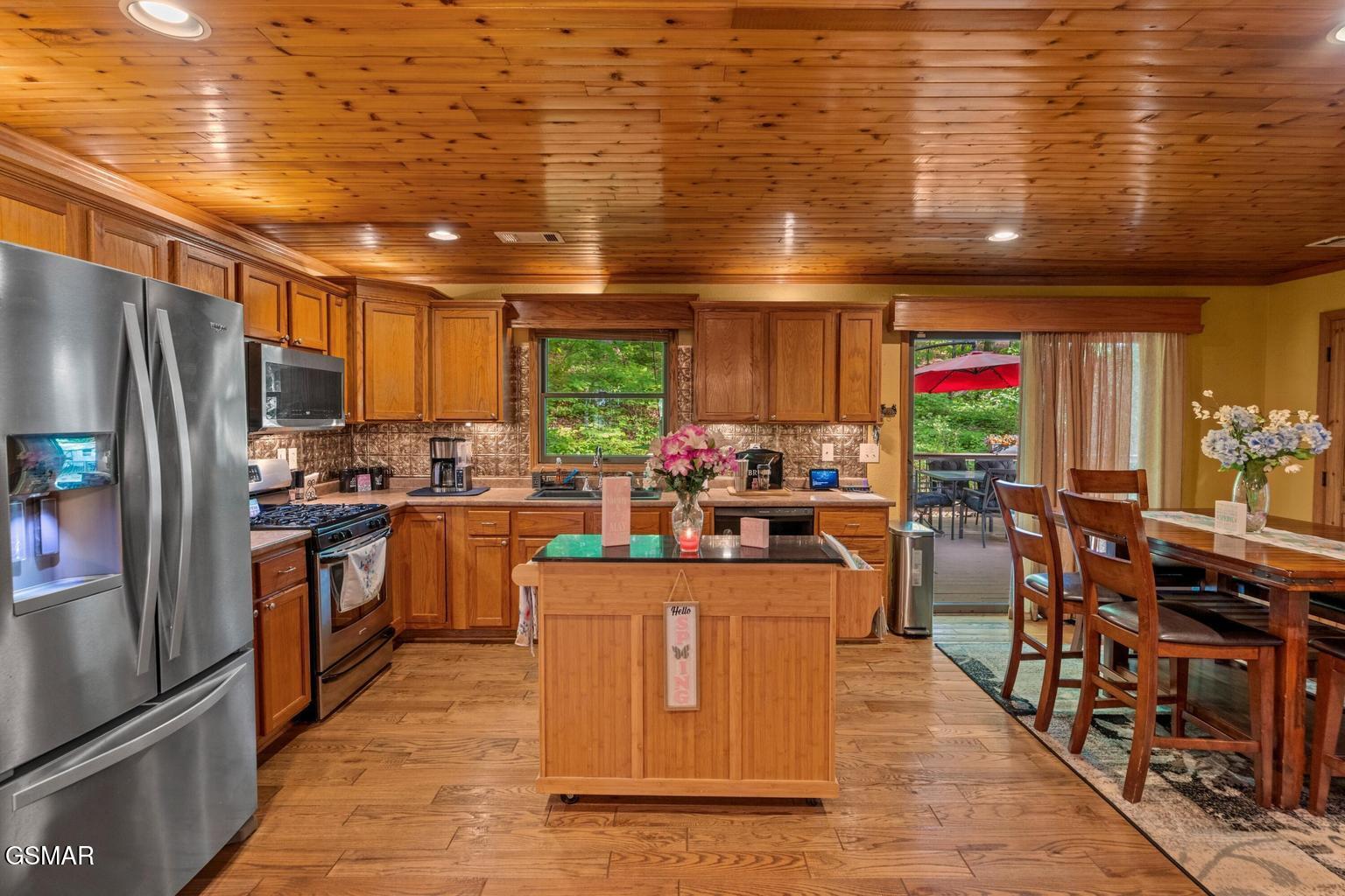 928 E Cross Road Dandridge TN 37725