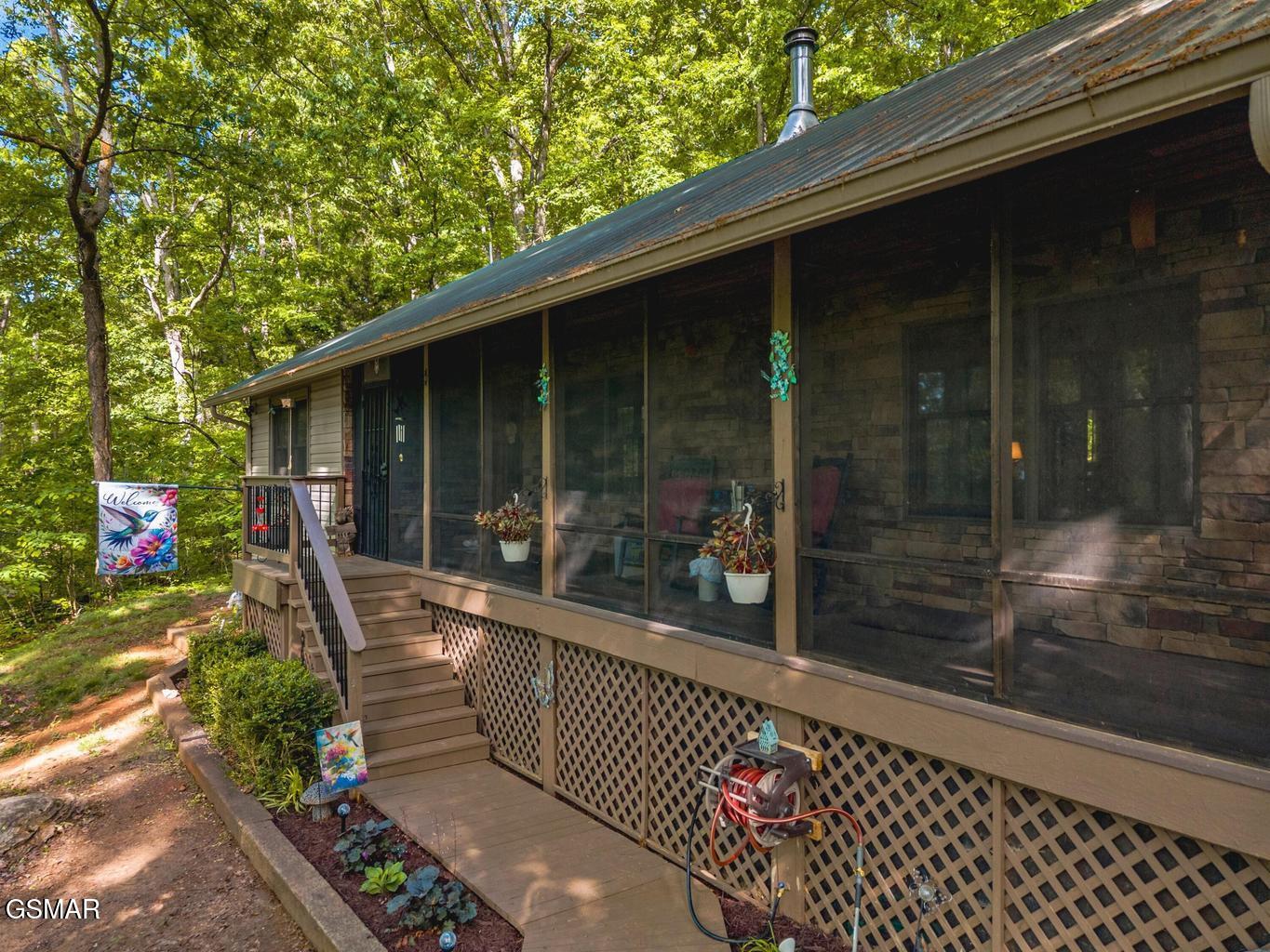 928 E Cross Road Dandridge TN 37725