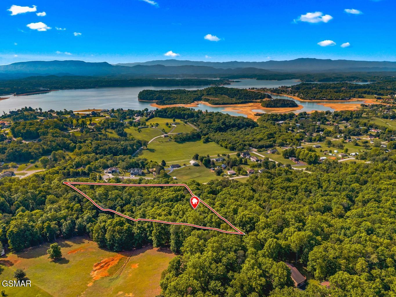 928 E Cross Road Dandridge TN 37725