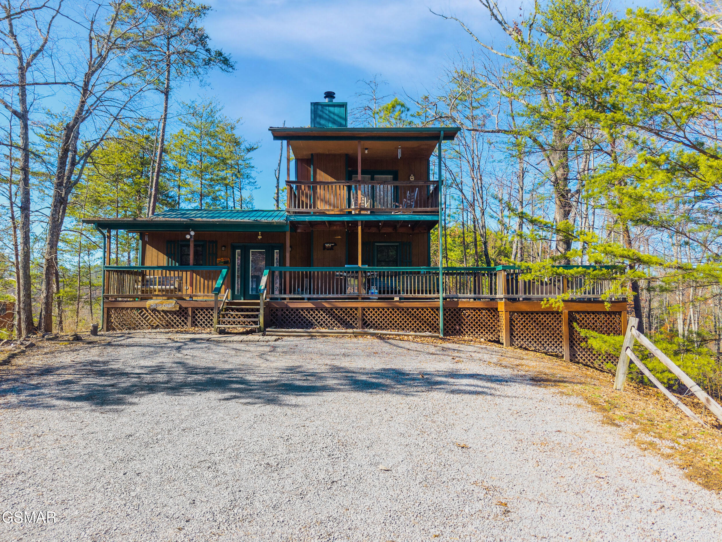 2114 Rabbit Point Way Sevierville TN 37876