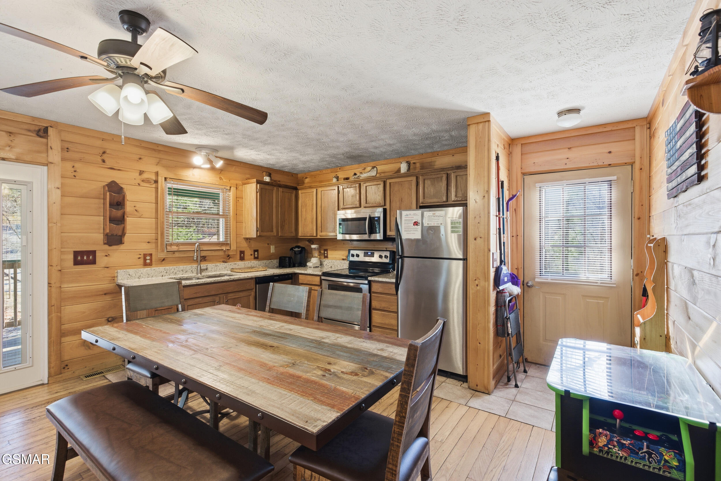 2114 Rabbit Point Way Sevierville TN 37876