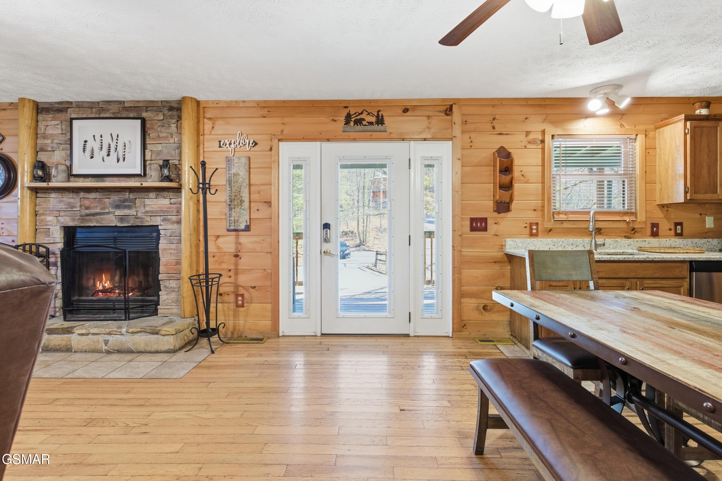 2114 Rabbit Point Way Sevierville TN 37876