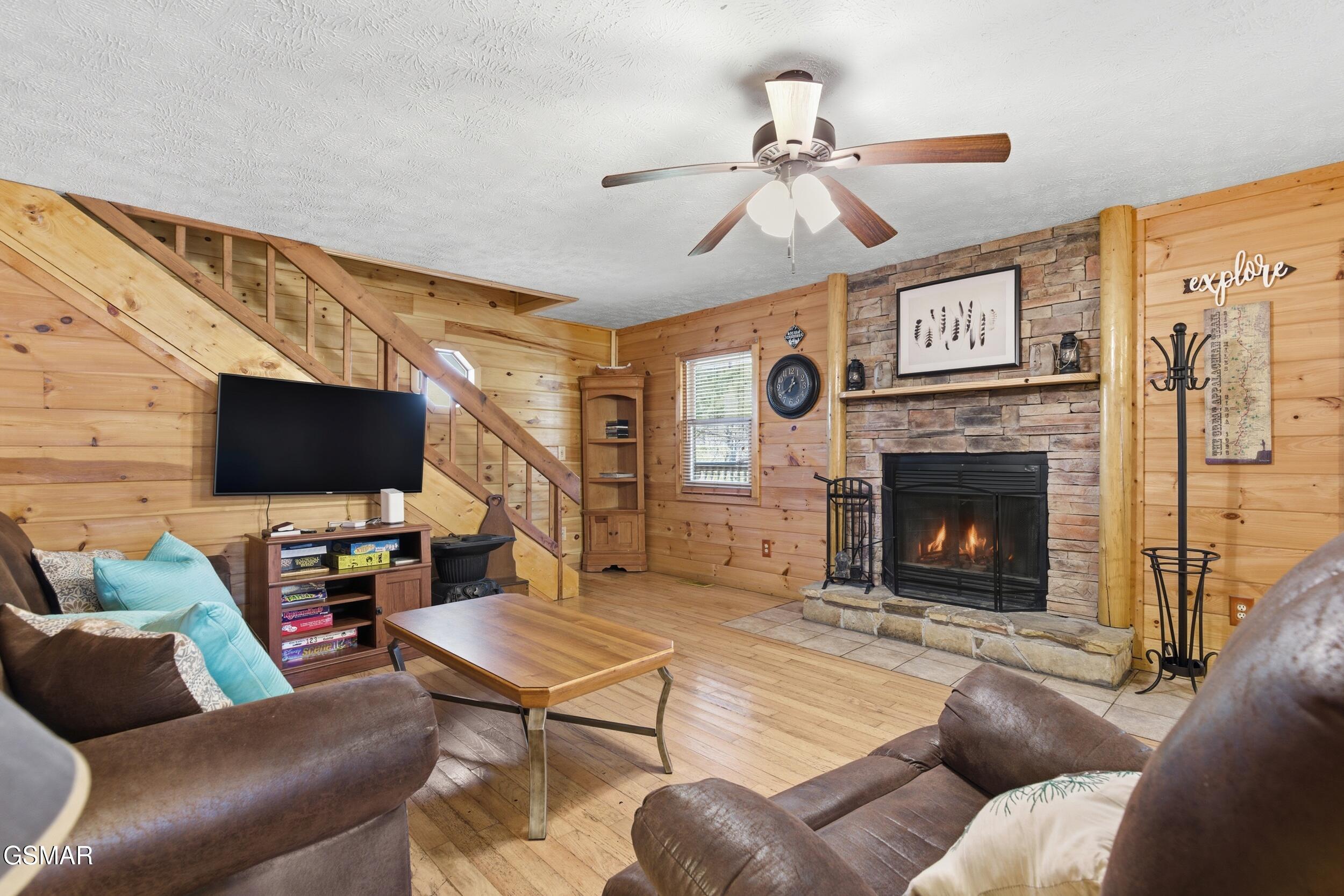 2114 Rabbit Point Way Sevierville TN 37876