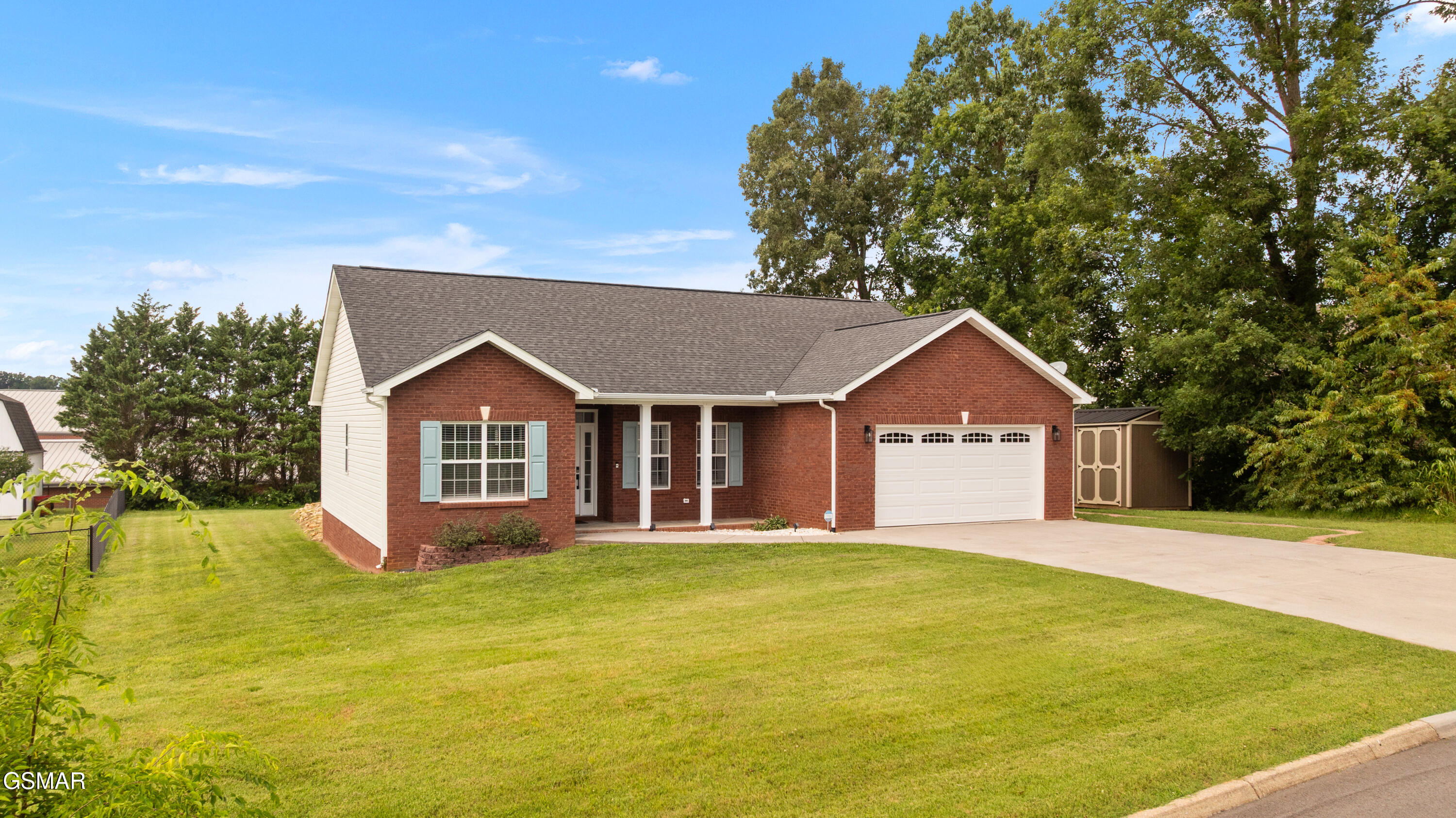 1426 Benjamin Boulevard Sevierville TN 37876