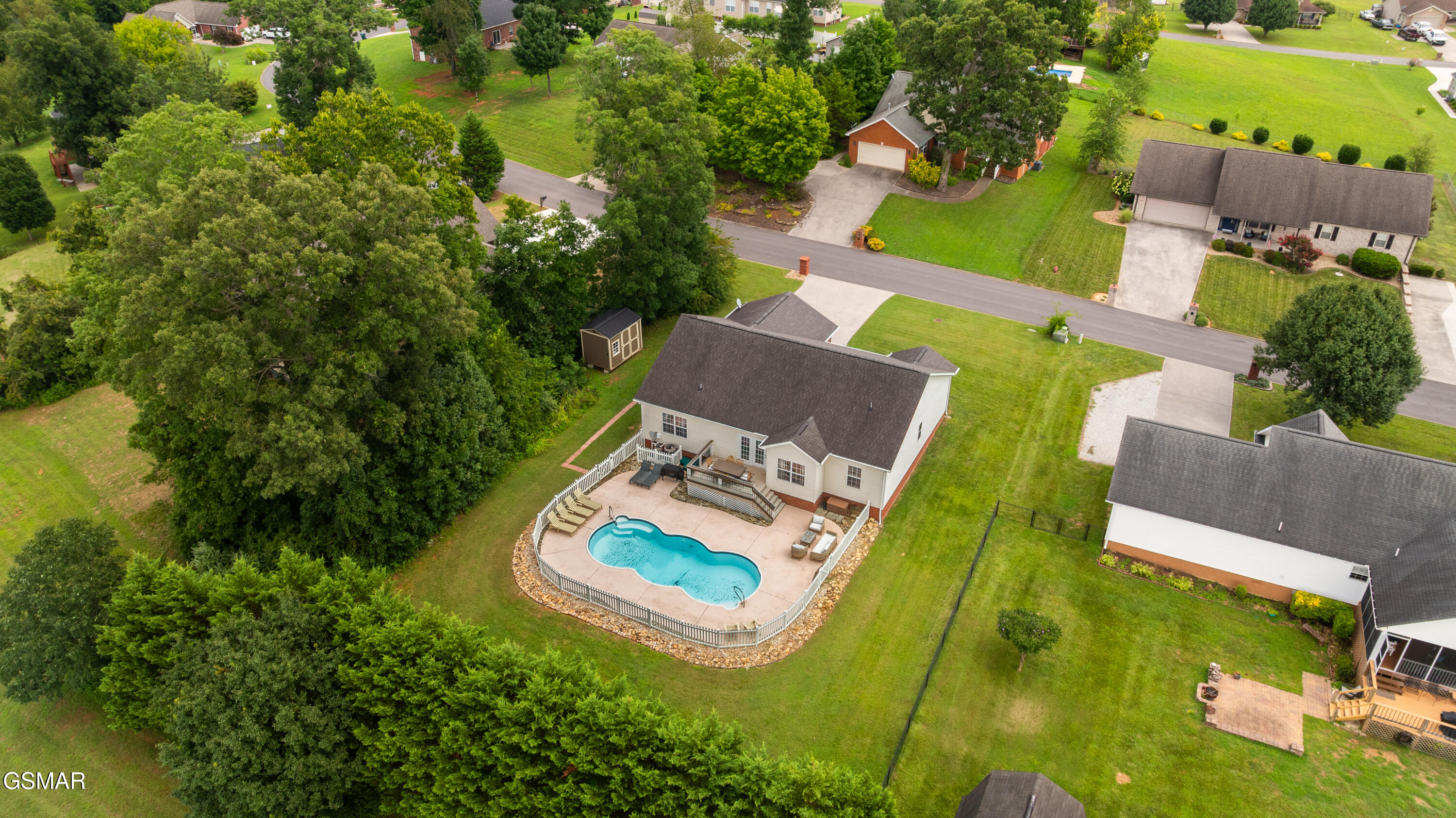 1426 Benjamin Boulevard Sevierville TN 37876