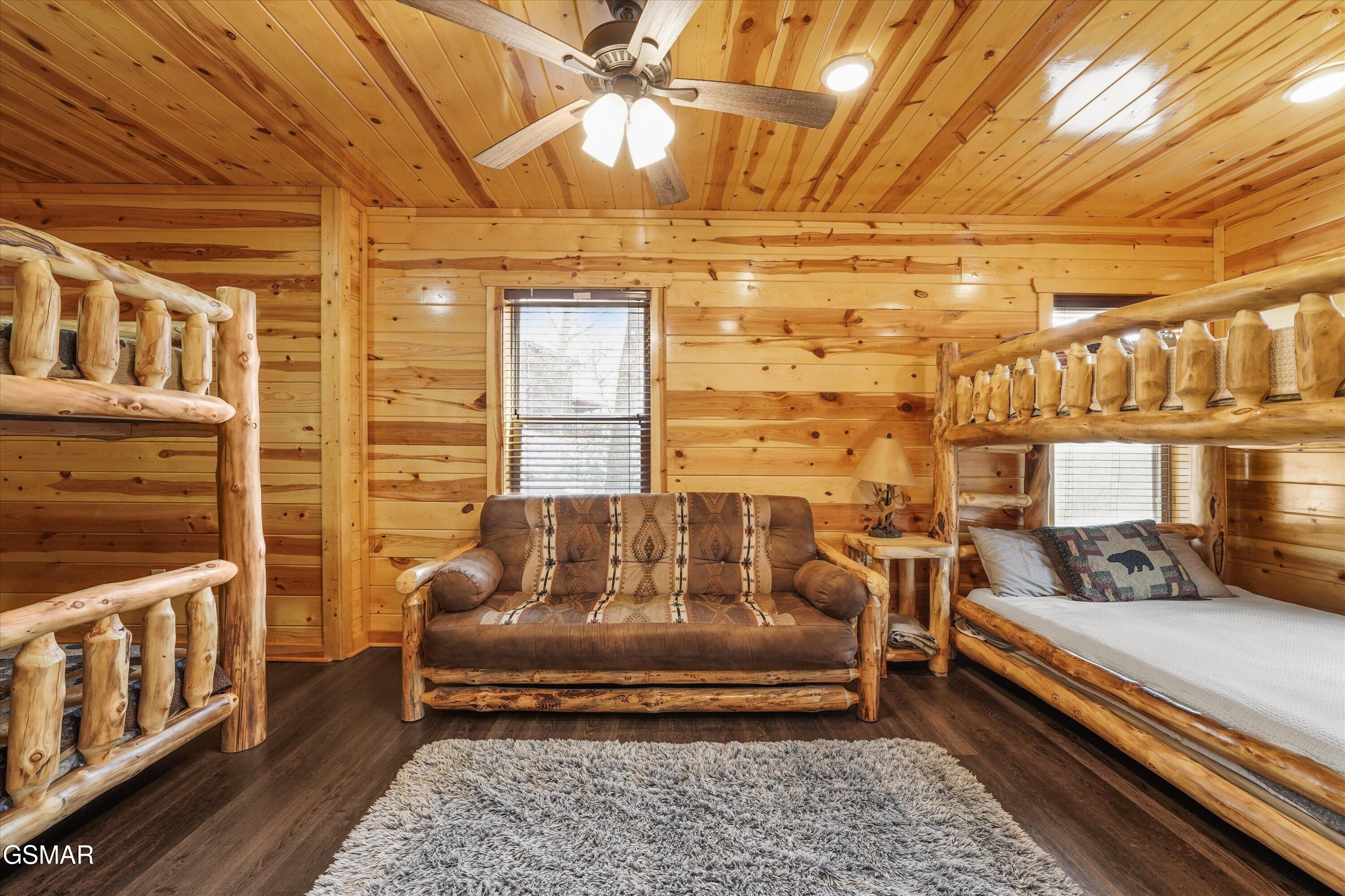 2021 Settlers Ridge Way Gatlinburg TN 37738