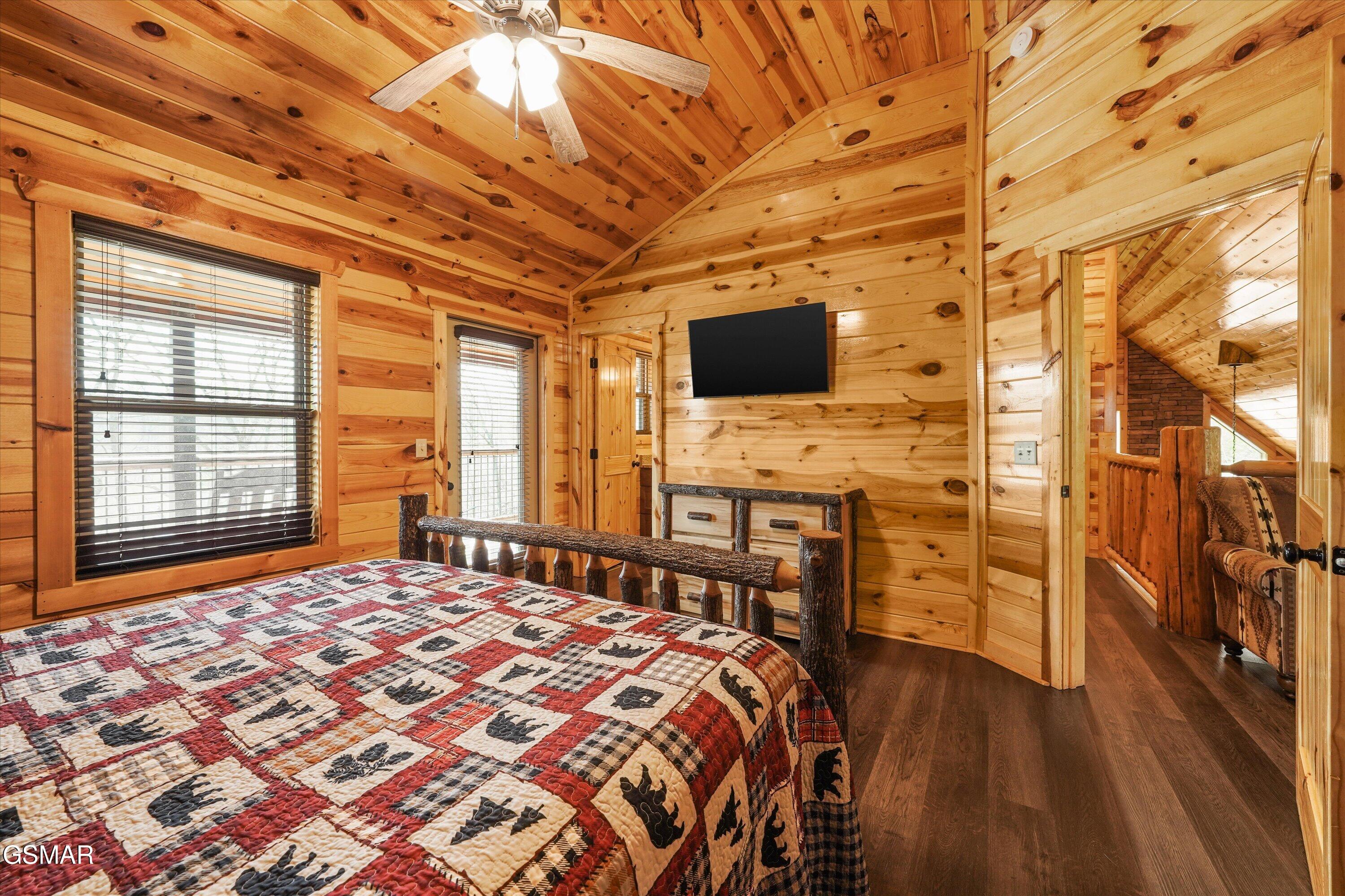2021 Settlers Ridge Way Gatlinburg TN 37738