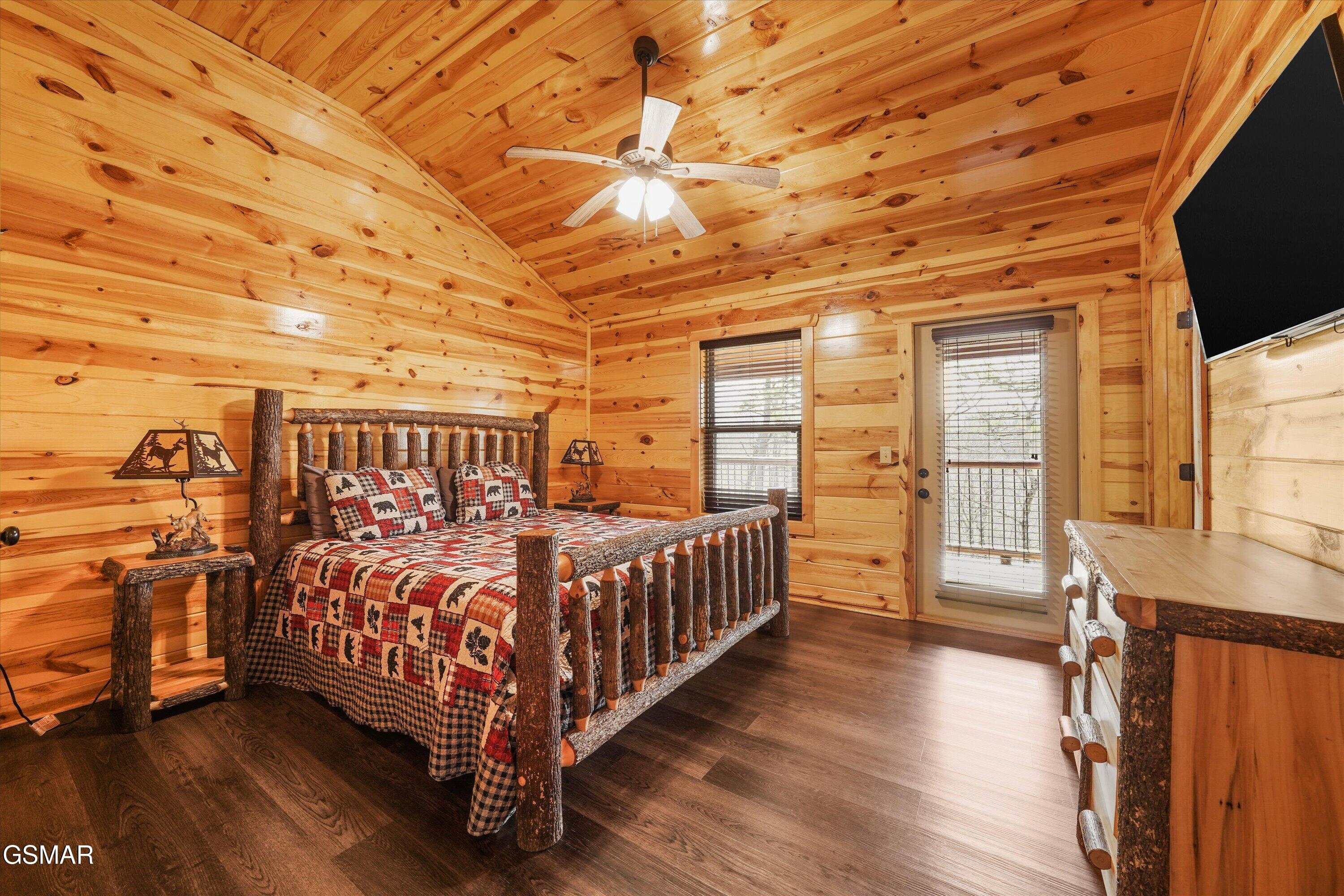 2021 Settlers Ridge Way Gatlinburg TN 37738
