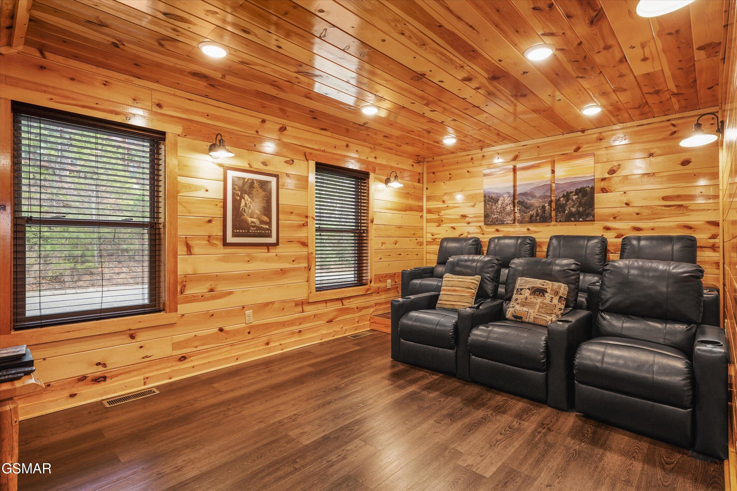 2021 Settlers Ridge Way Gatlinburg TN 37738
