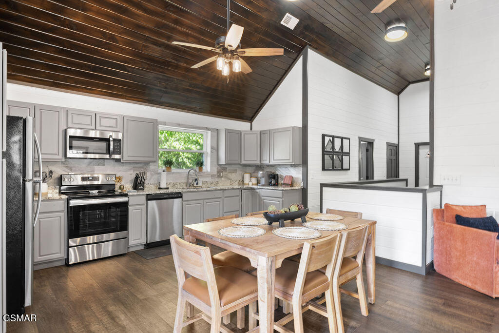 1608 Mitchell Farm Road Sevierville TN 37876