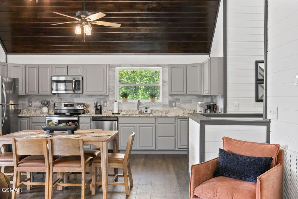 1608 Mitchell Farm Road Sevierville TN 37876