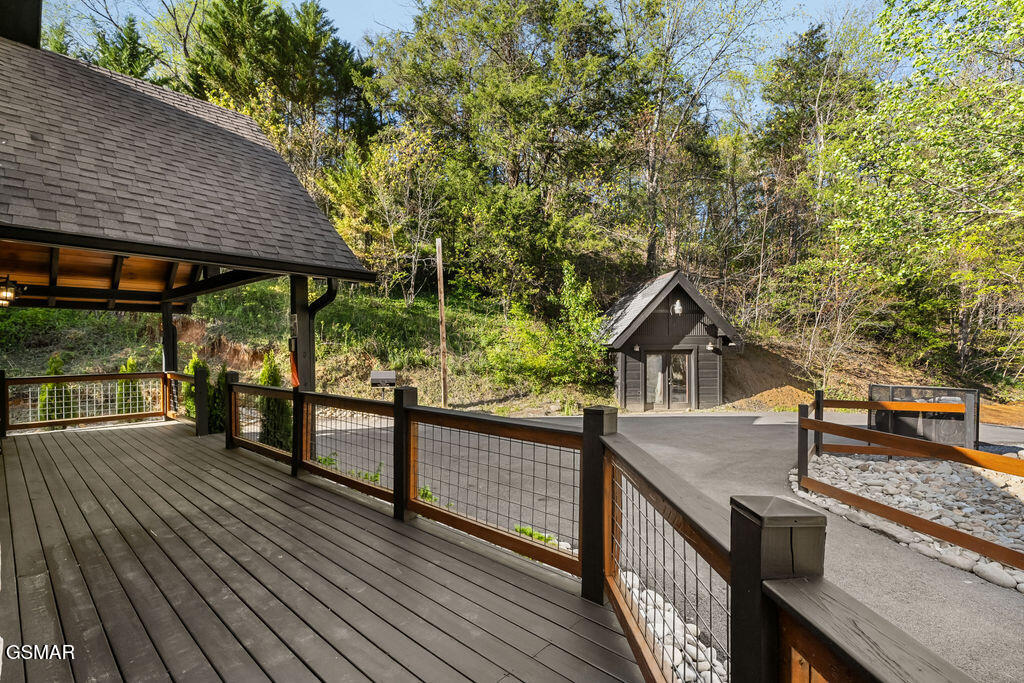 1608 Mitchell Farm Road Sevierville TN 37876