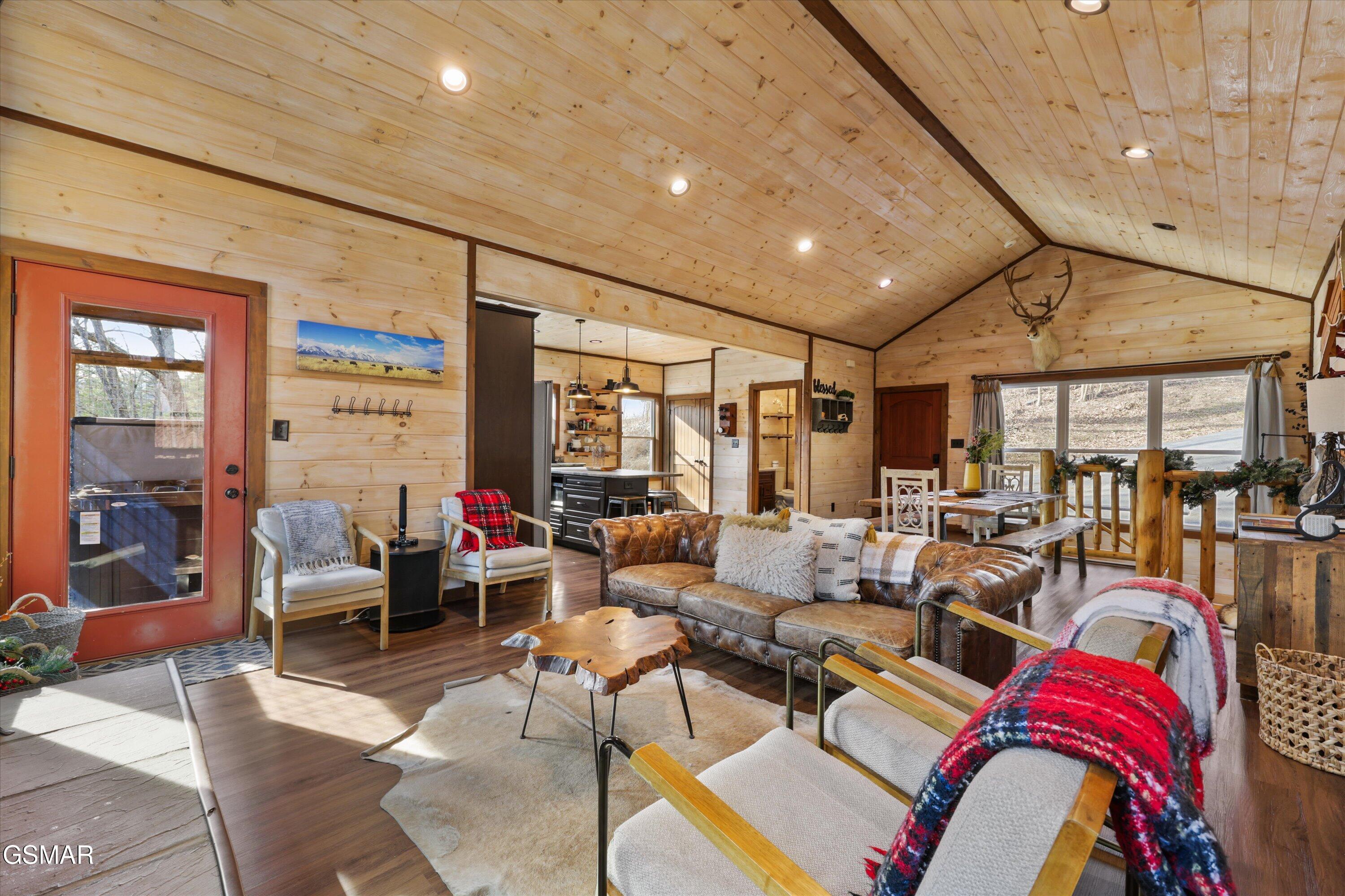 2529 Mountain Holly Way Sevierville TN 37862