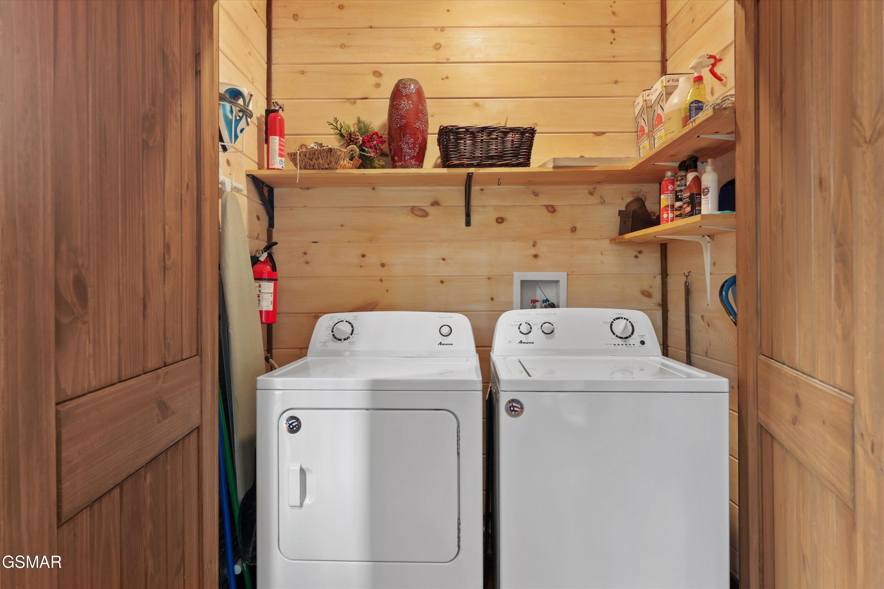 2529 Mountain Holly Way Sevierville TN 37862