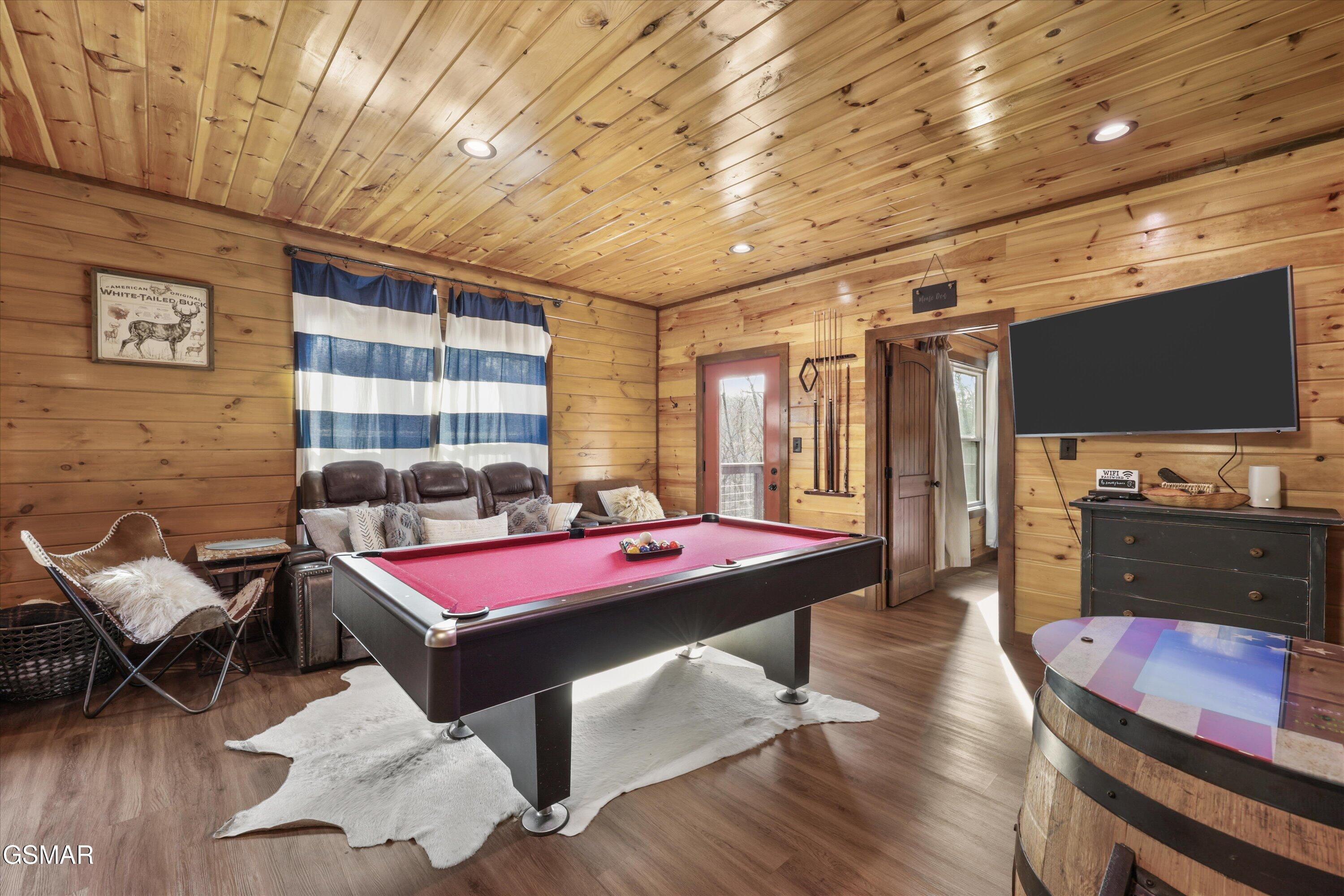 2529 Mountain Holly Way Sevierville TN 37862