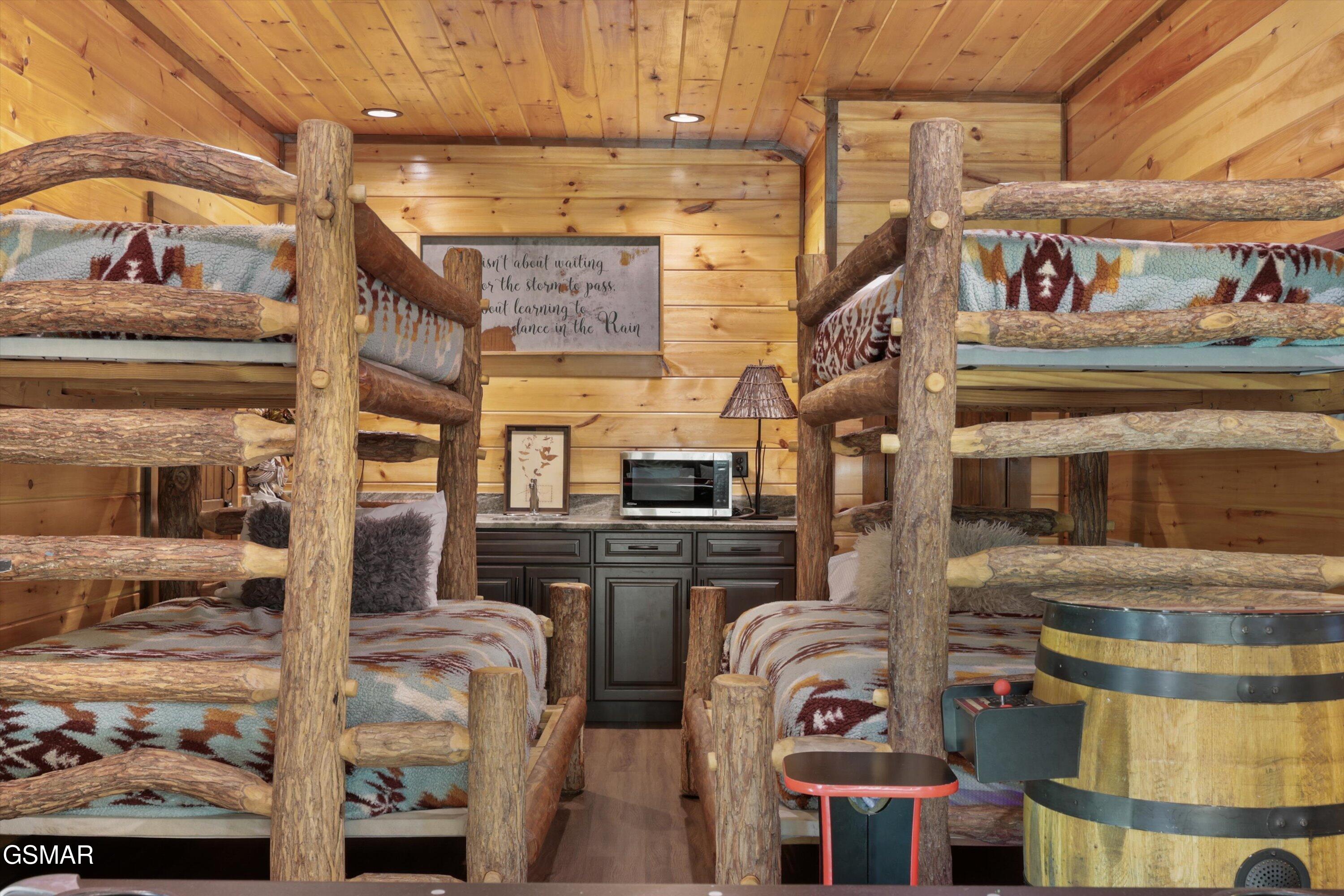 2529 Mountain Holly Way Sevierville TN 37862