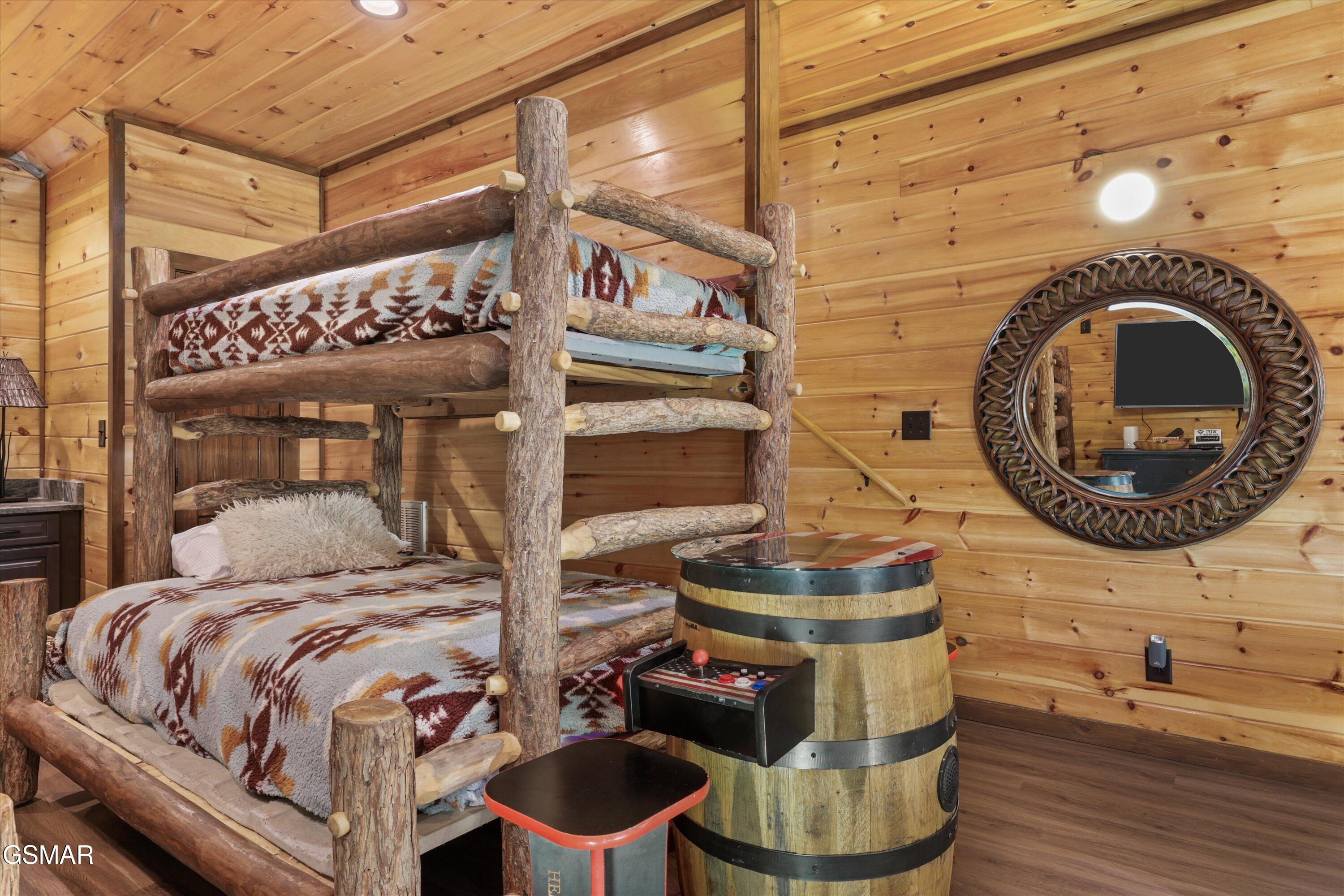 2529 Mountain Holly Way Sevierville TN 37862