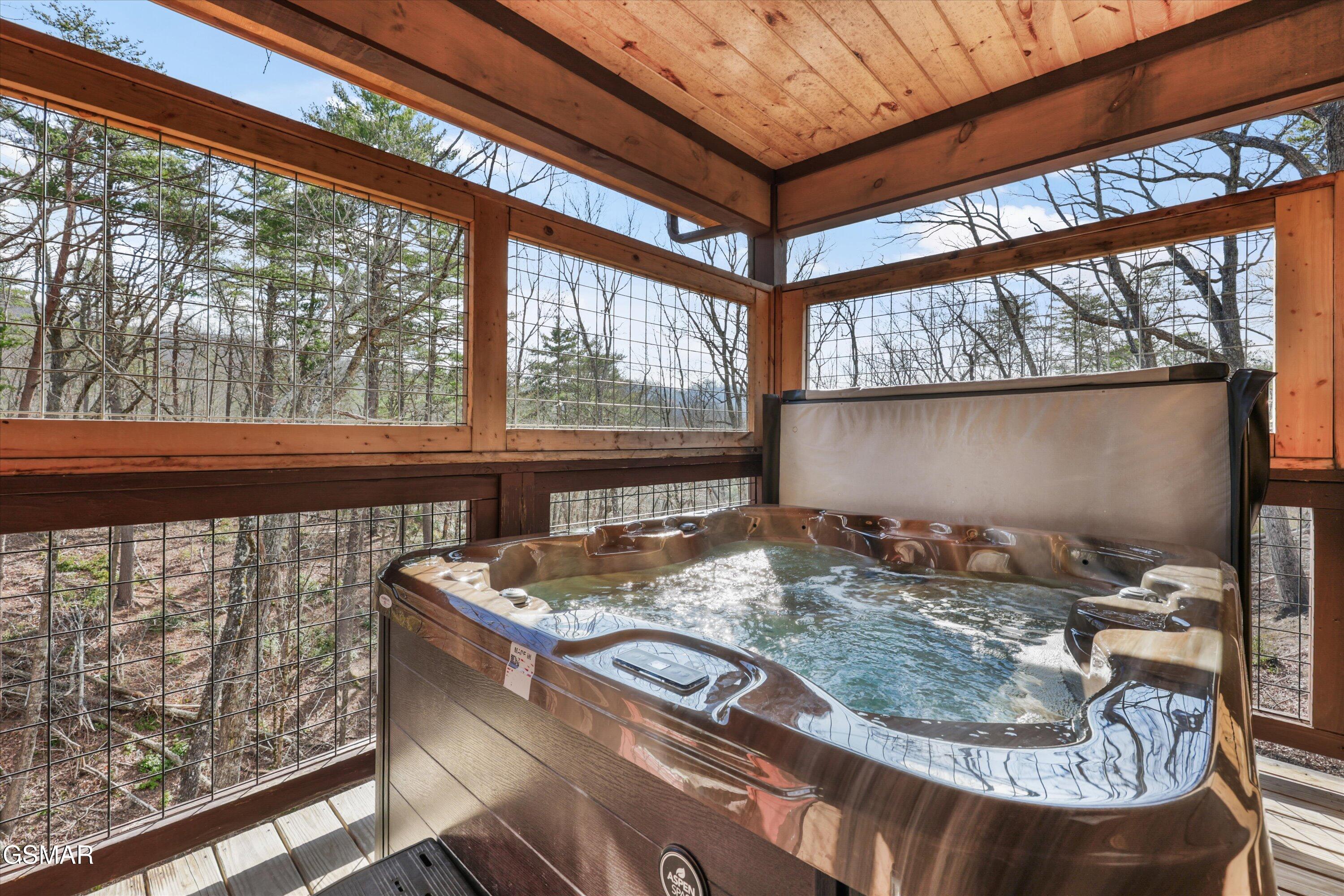 2529 Mountain Holly Way Sevierville TN 37862