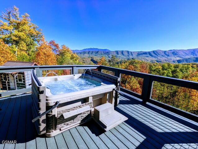1114 Bear Paw Ridge Way Sevierville TN 37862