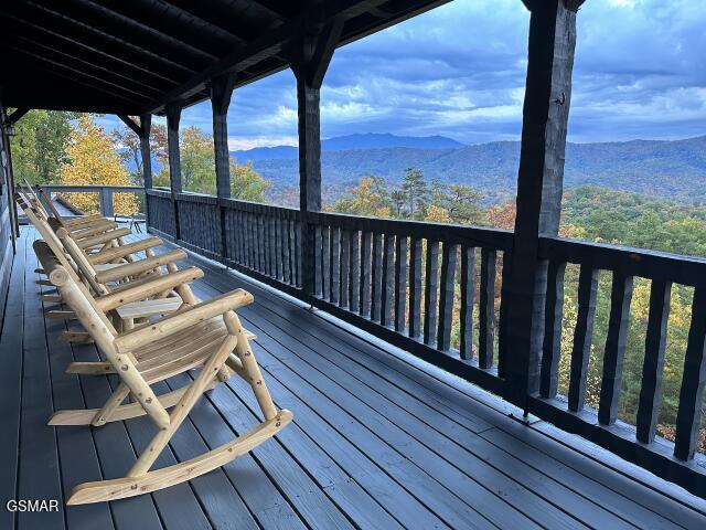 1114 Bear Paw Ridge Way Sevierville TN 37862