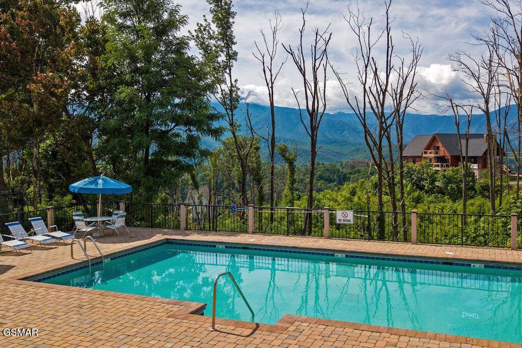 943 Crooked Ridge Road Gatlinburg TN 37738