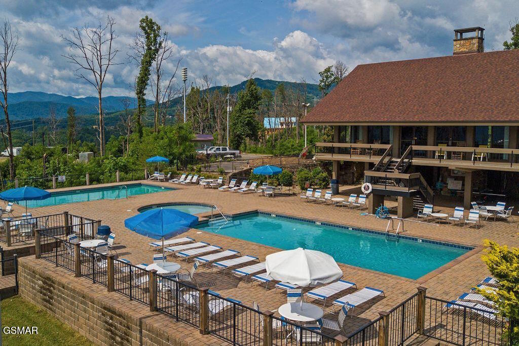 943 Crooked Ridge Road Gatlinburg TN 37738
