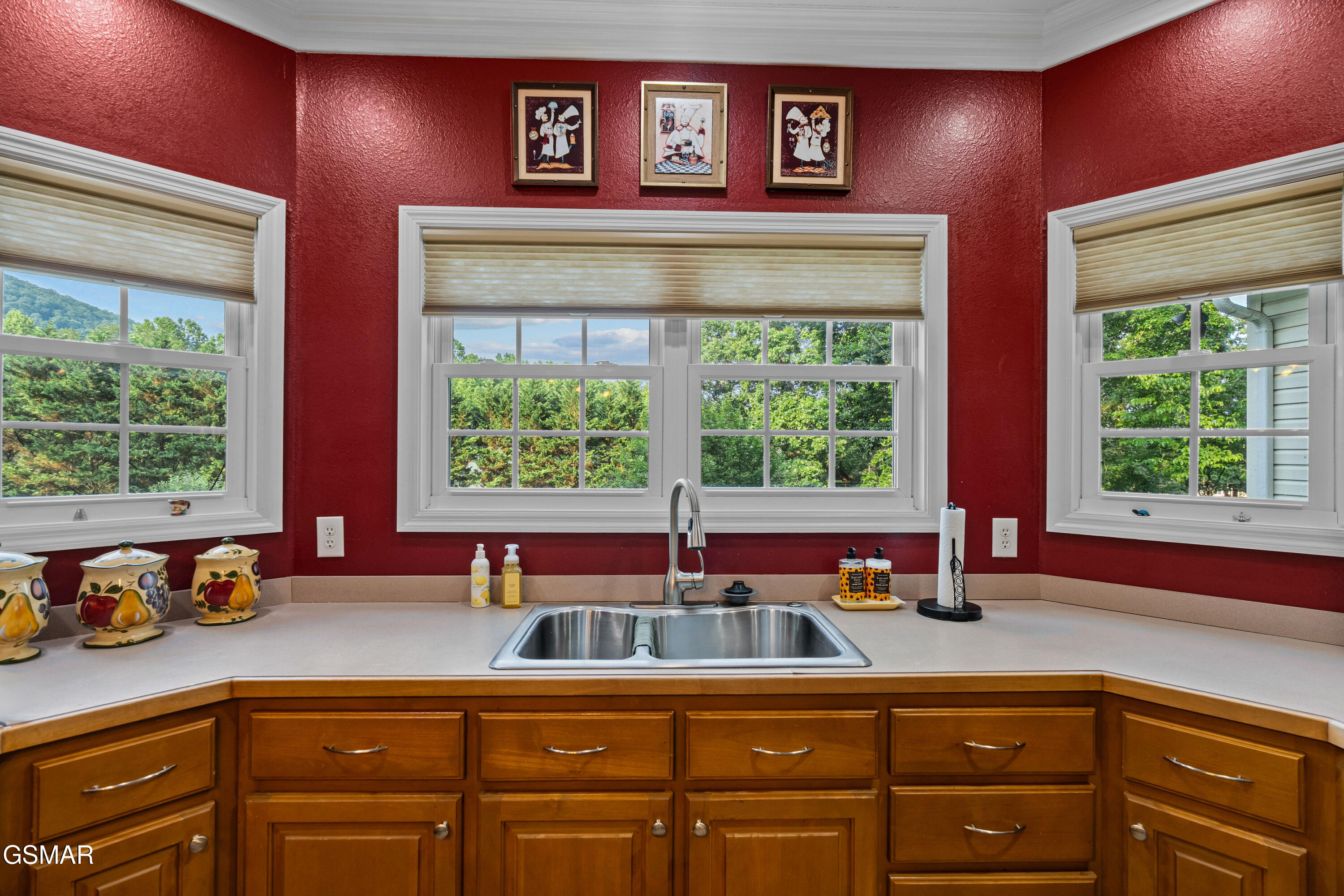 328 Hansels Lea Sevierville TN 37876