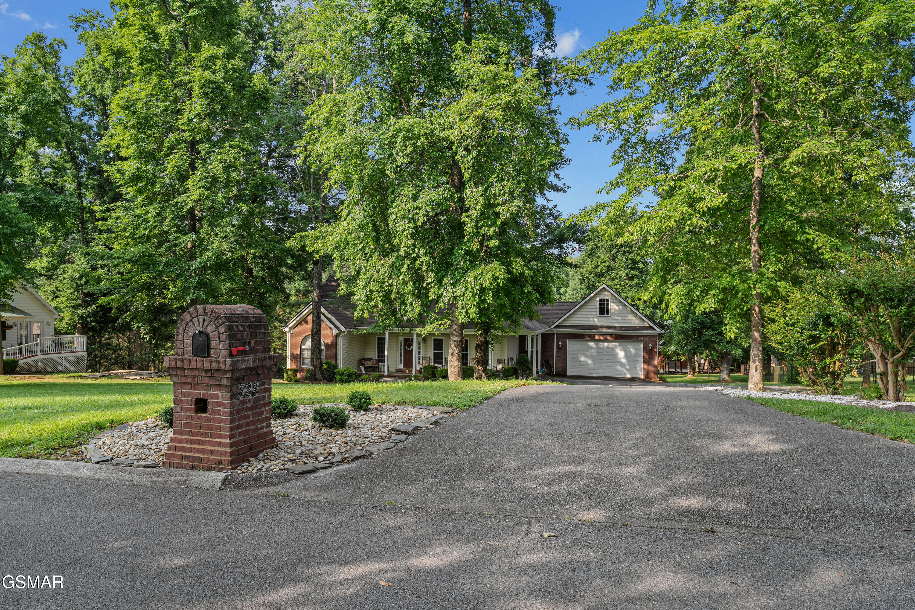 328 Hansels Lea Sevierville TN 37876