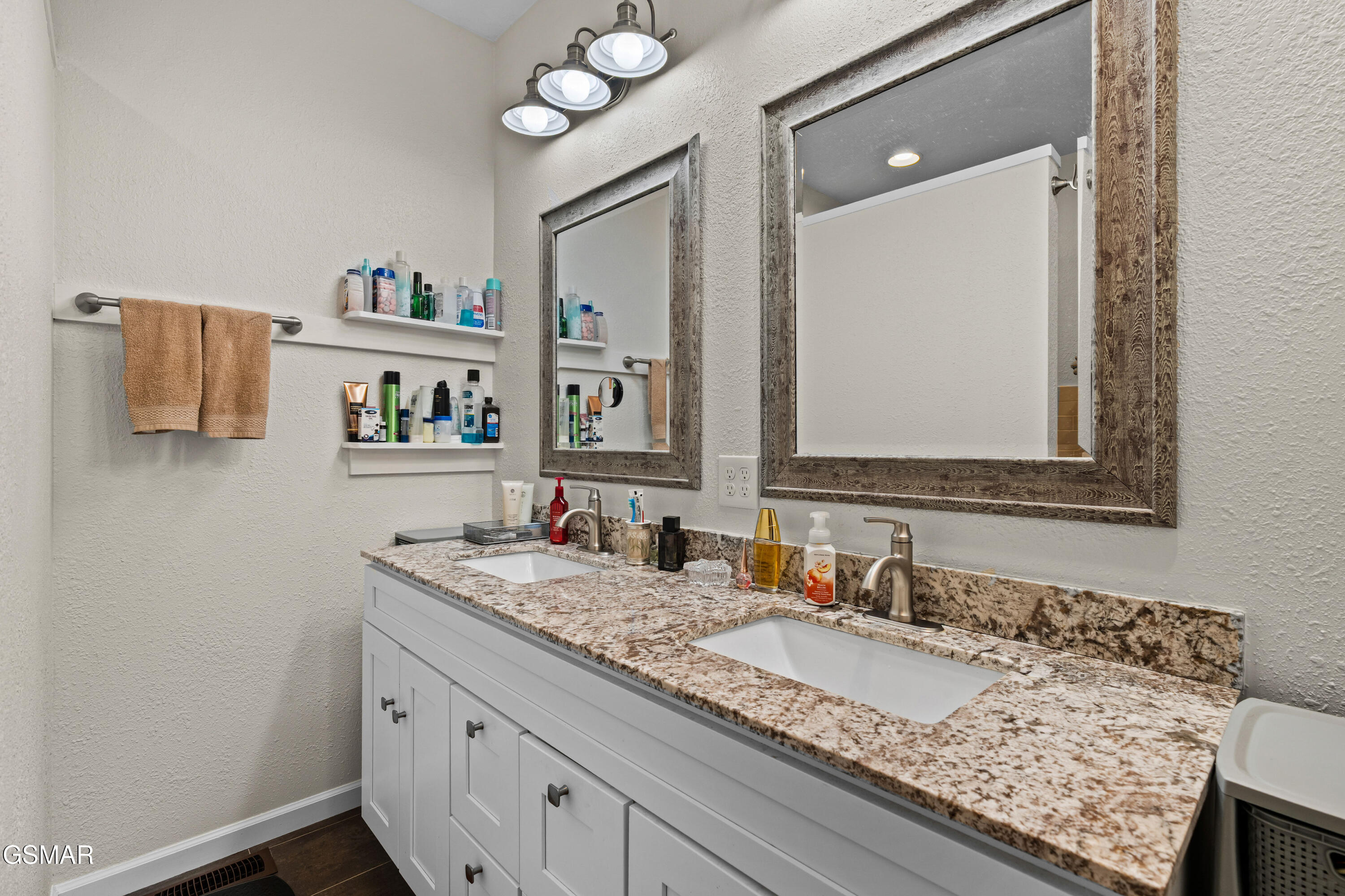 328 Hansels Lea Sevierville TN 37876