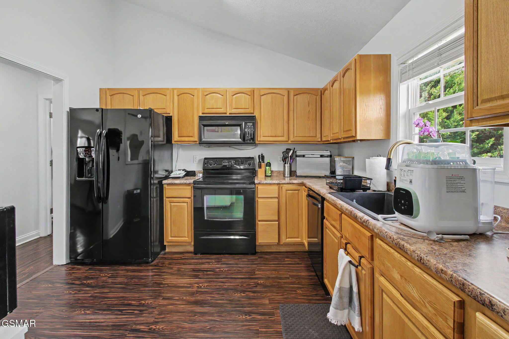 6115 Old Niles Ferry Pike Greenback TN 37742