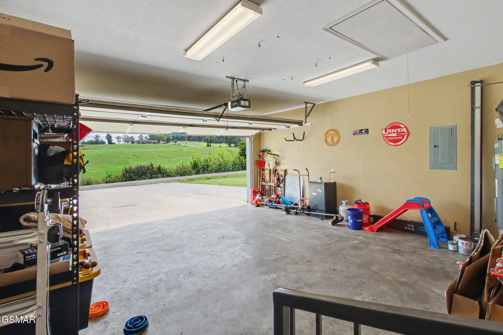 6115 Old Niles Ferry Pike Greenback TN 37742