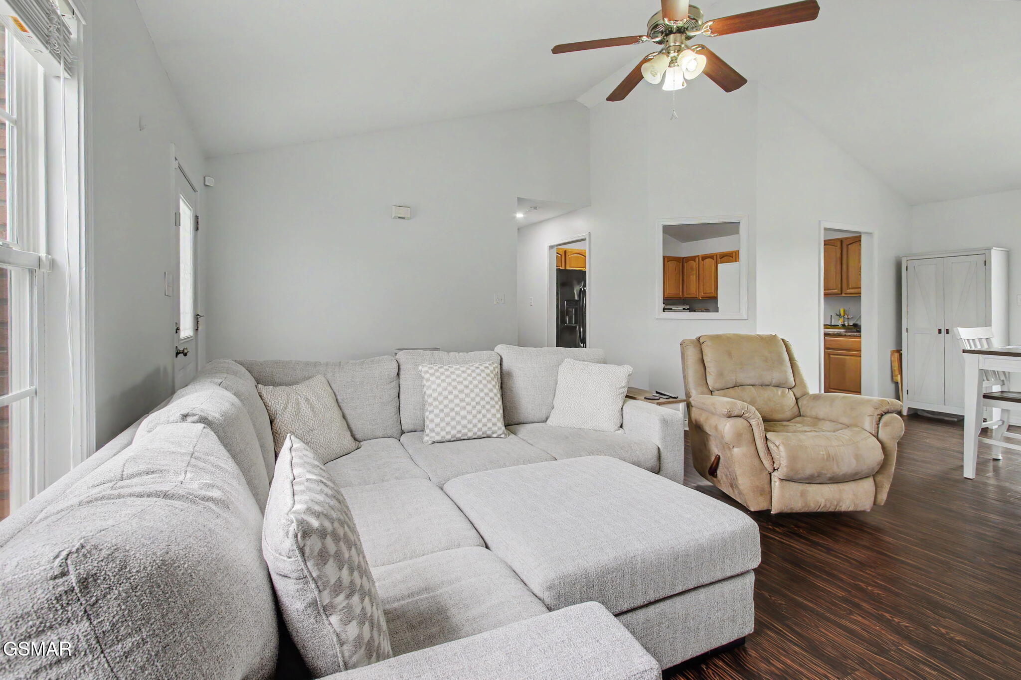6115 Old Niles Ferry Pike Greenback TN 37742