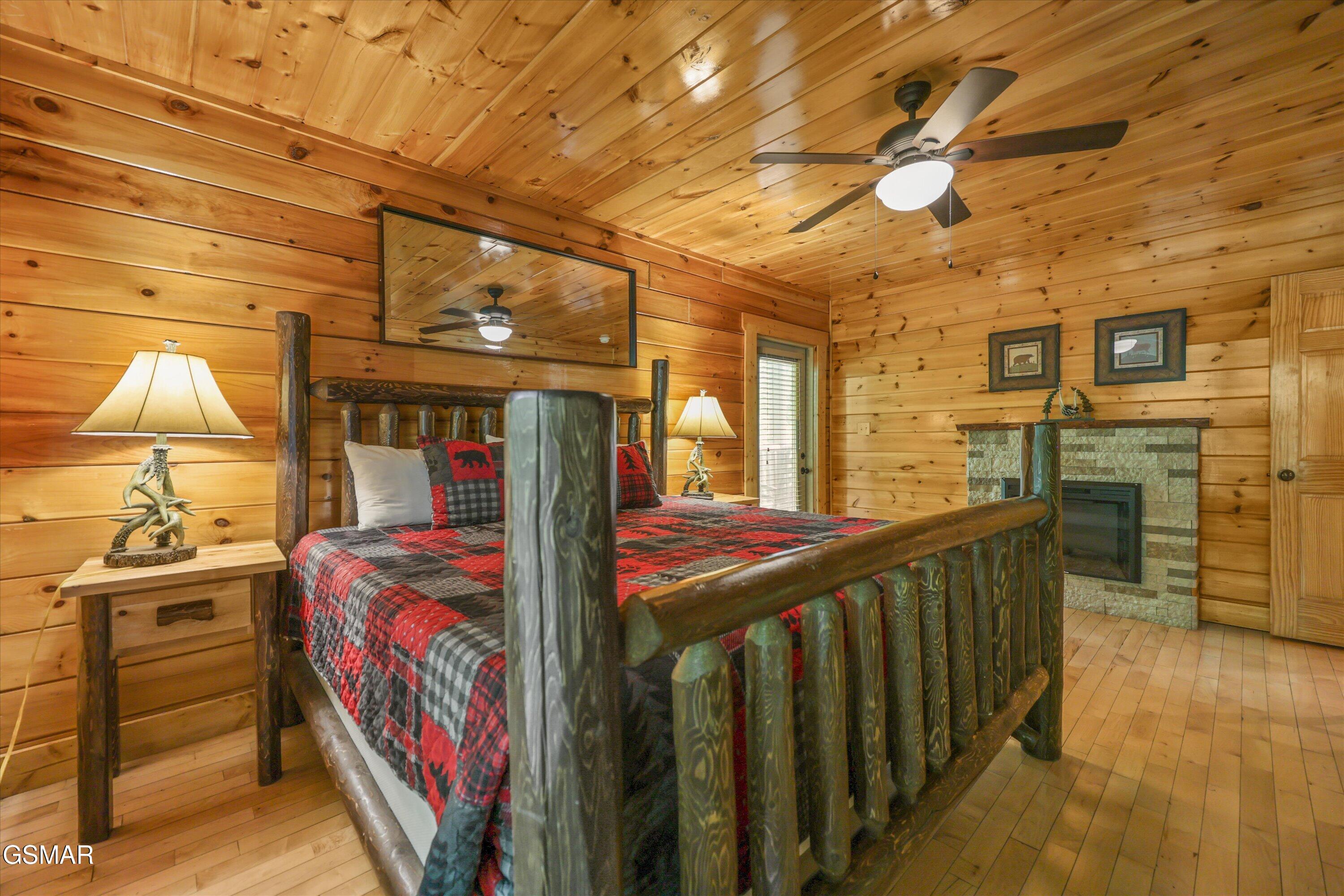 1915 Elk Springs Way Gatlinburg TN 37738