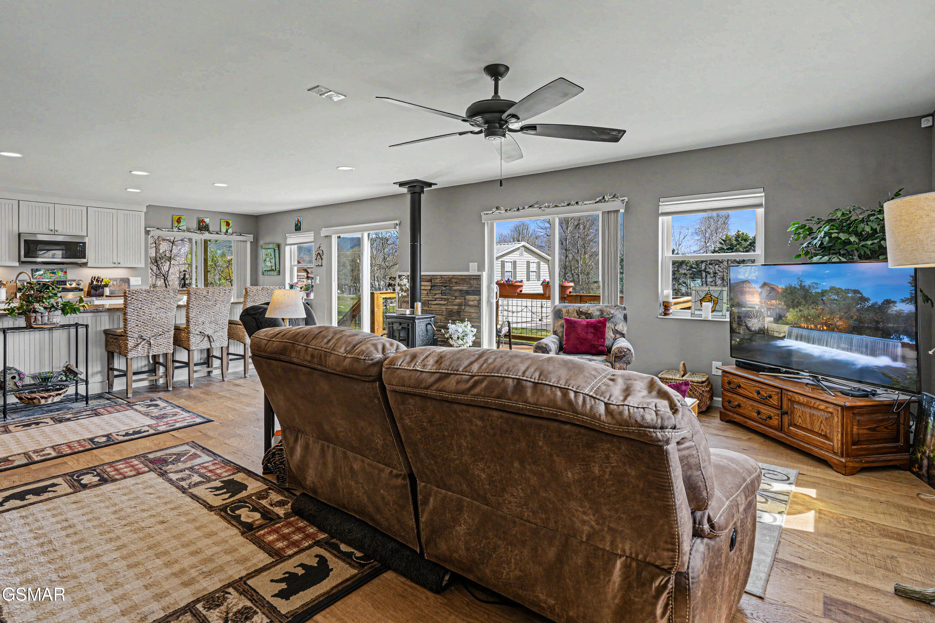 3138 Laurelwood Lane Sevierville TN 37862