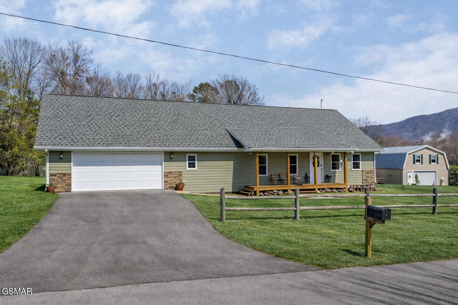 3138 Laurelwood Lane Sevierville TN 37862