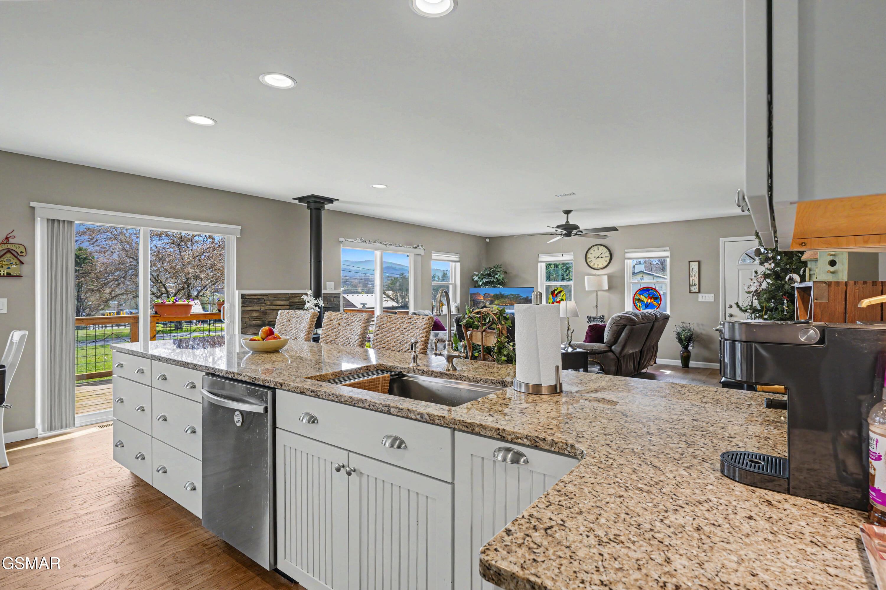 3138 Laurelwood Lane Sevierville TN 37862
