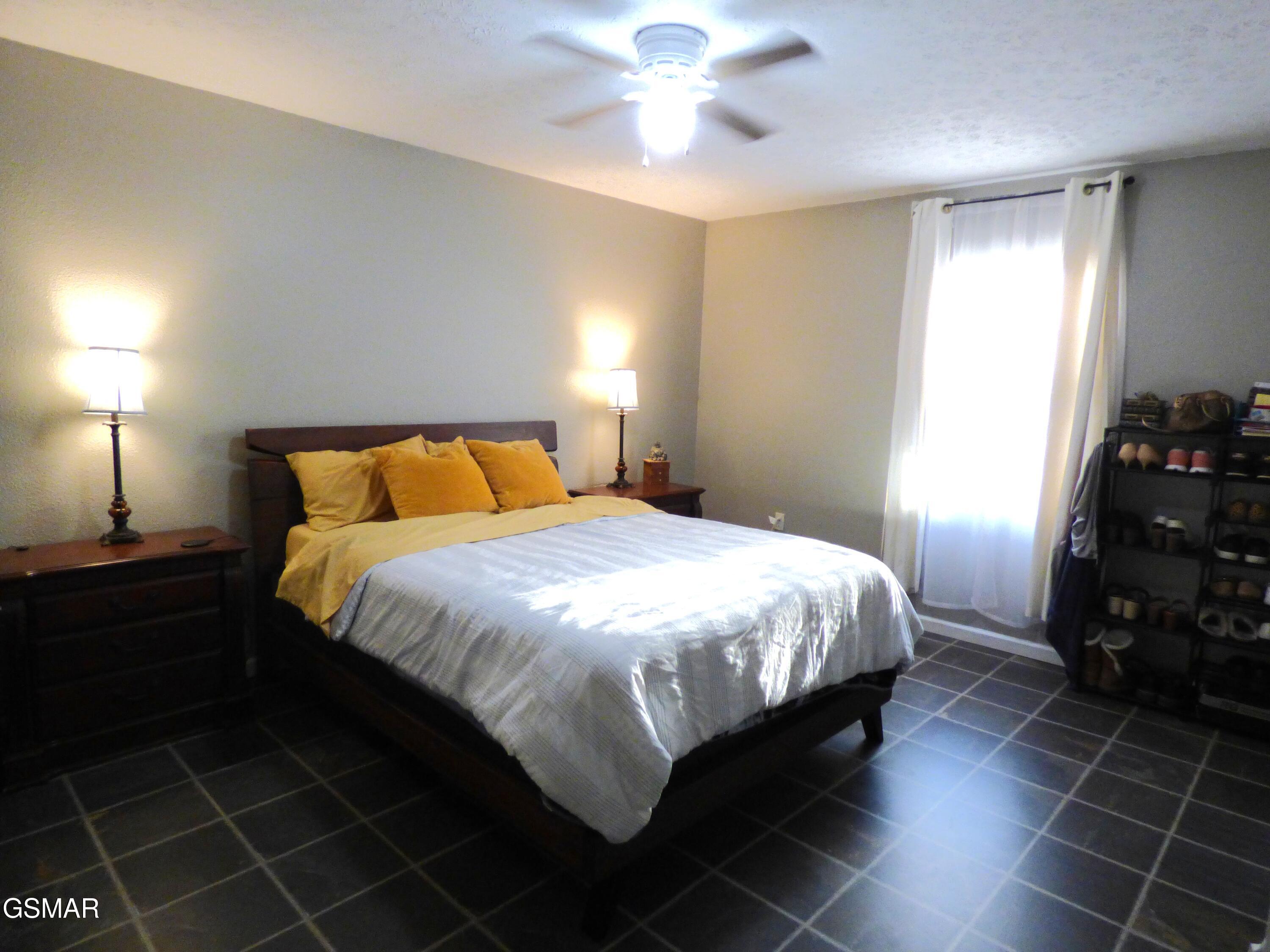 1369 Waterfront Drive Dandridge TN 37725