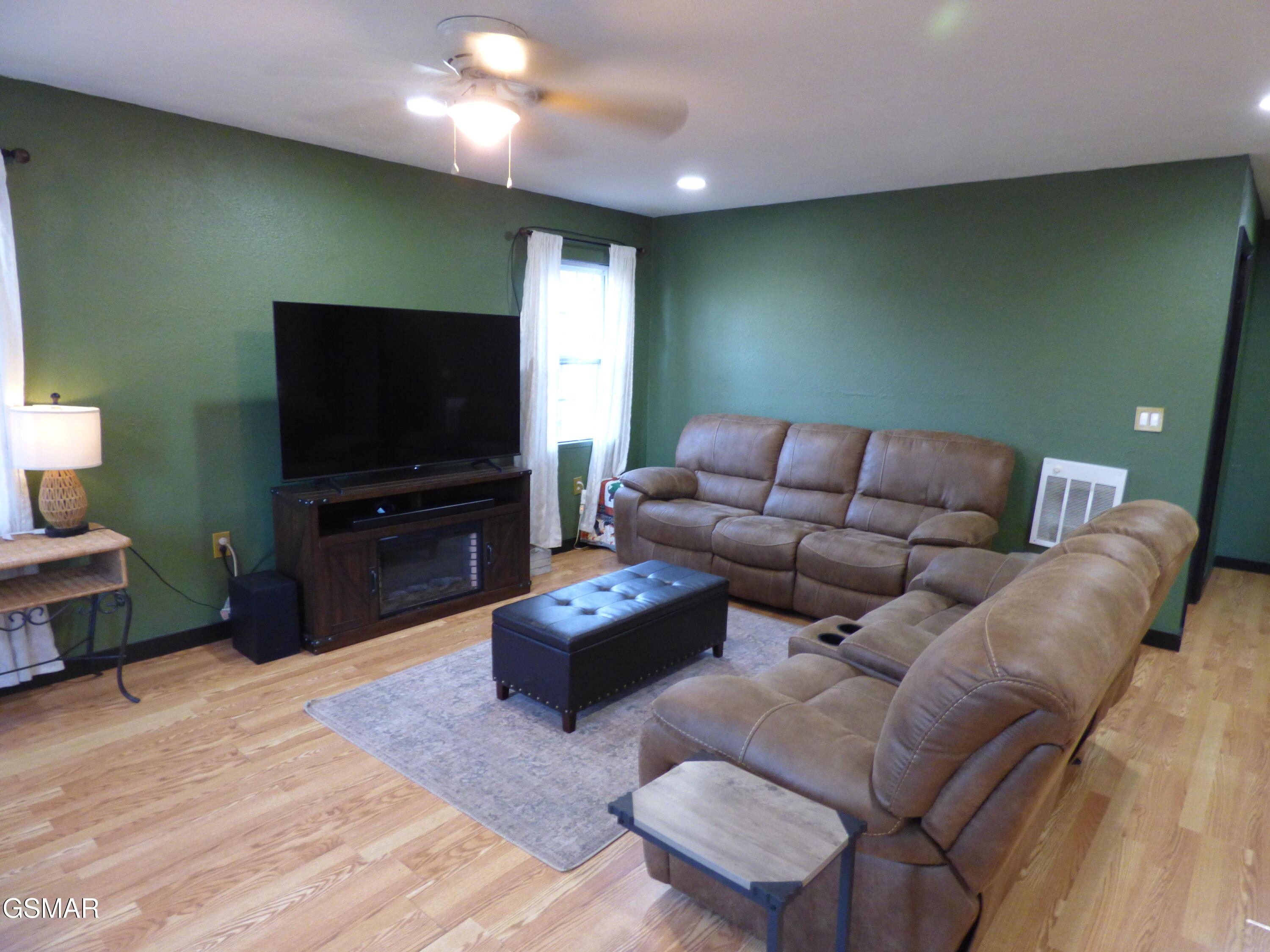 1369 Waterfront Drive Dandridge TN 37725