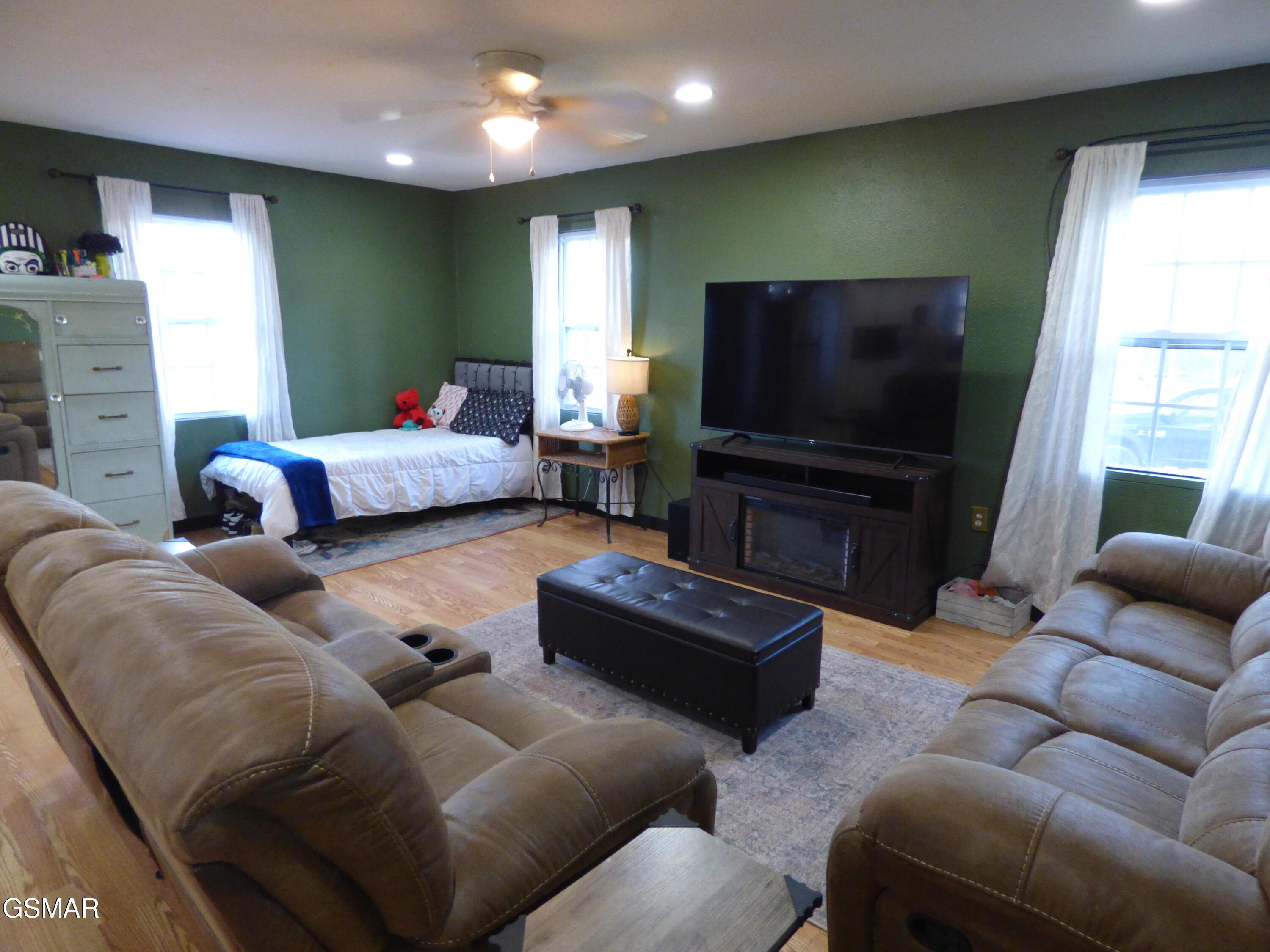 1369 Waterfront Drive Dandridge TN 37725