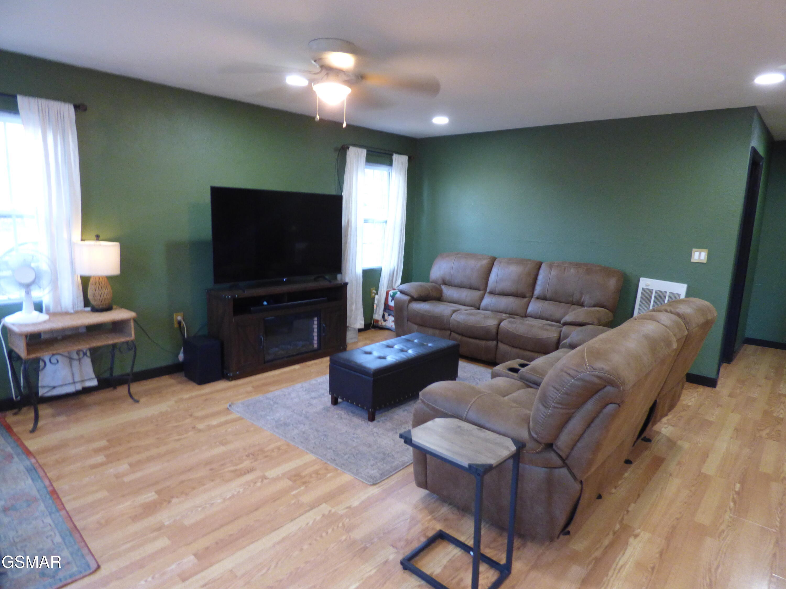 1369 Waterfront Drive Dandridge TN 37725