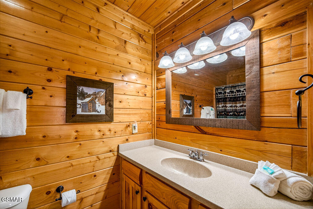 2214 Towering Hemlock Drive Sevierville TN 37876