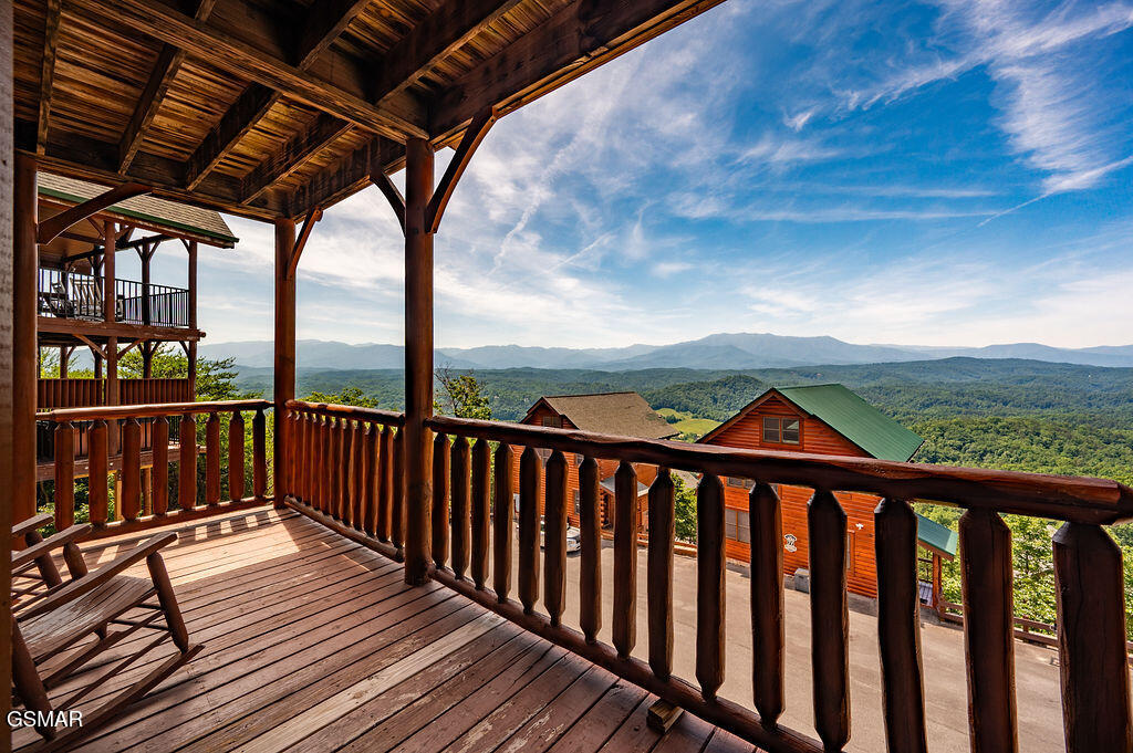 2214 Towering Hemlock Drive Sevierville TN 37876