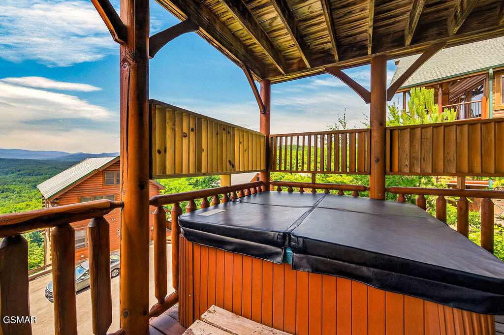 2214 Towering Hemlock Drive Sevierville TN 37876