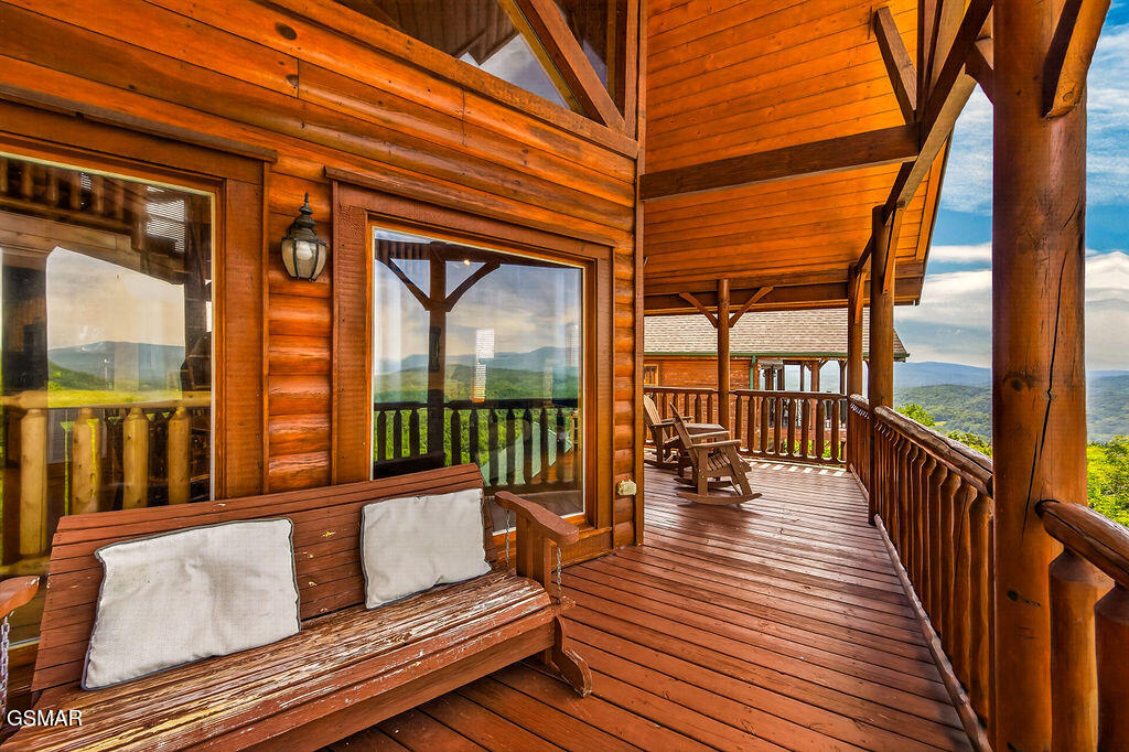 2214 Towering Hemlock Drive Sevierville TN 37876