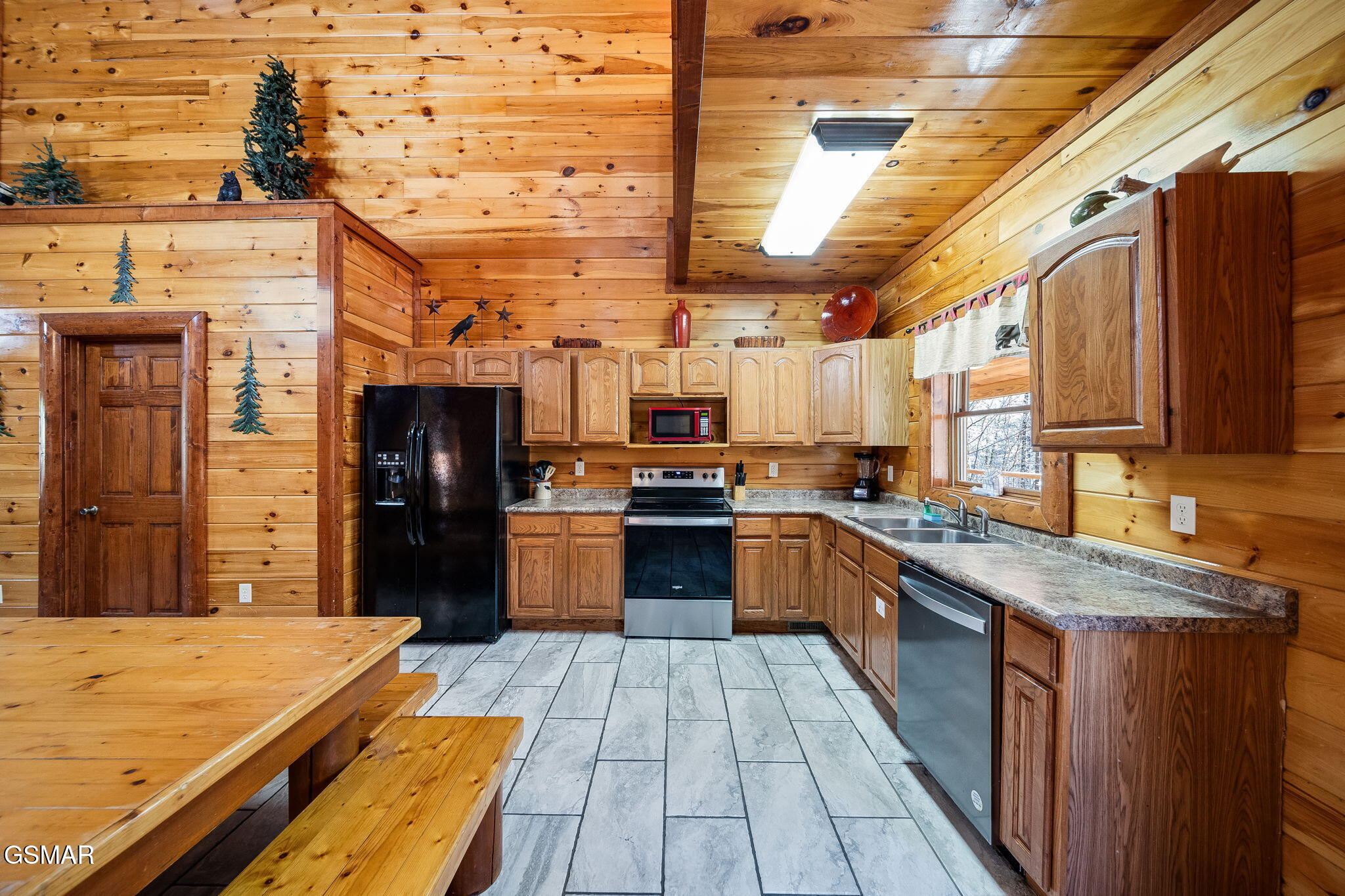 225 Amet Way Cosby TN 37722