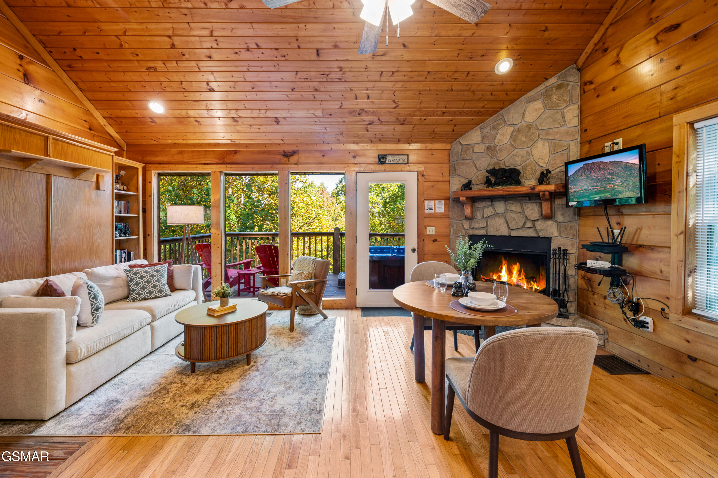 2461 Shady Creek Way Sevierville TN 37862
