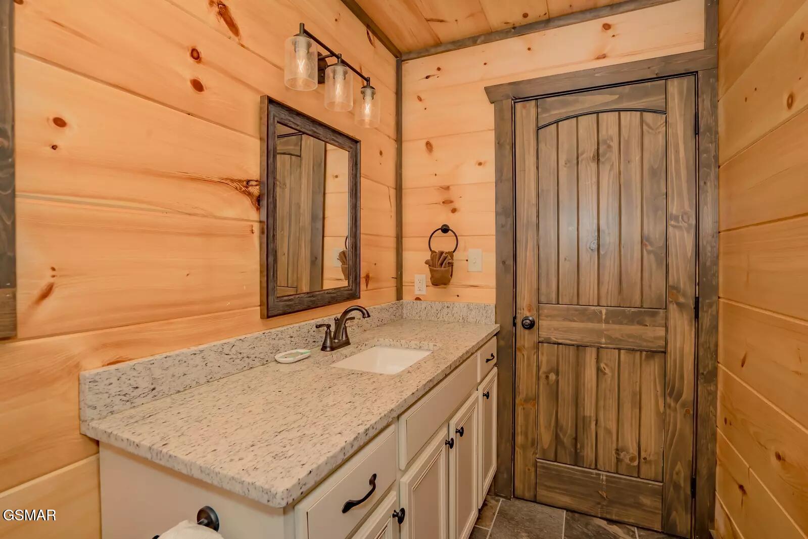 763 Ski View Lane Sevierville TN 37876