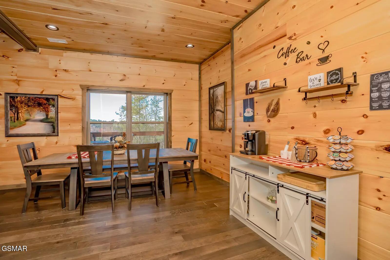 763 Ski View Lane Sevierville TN 37876